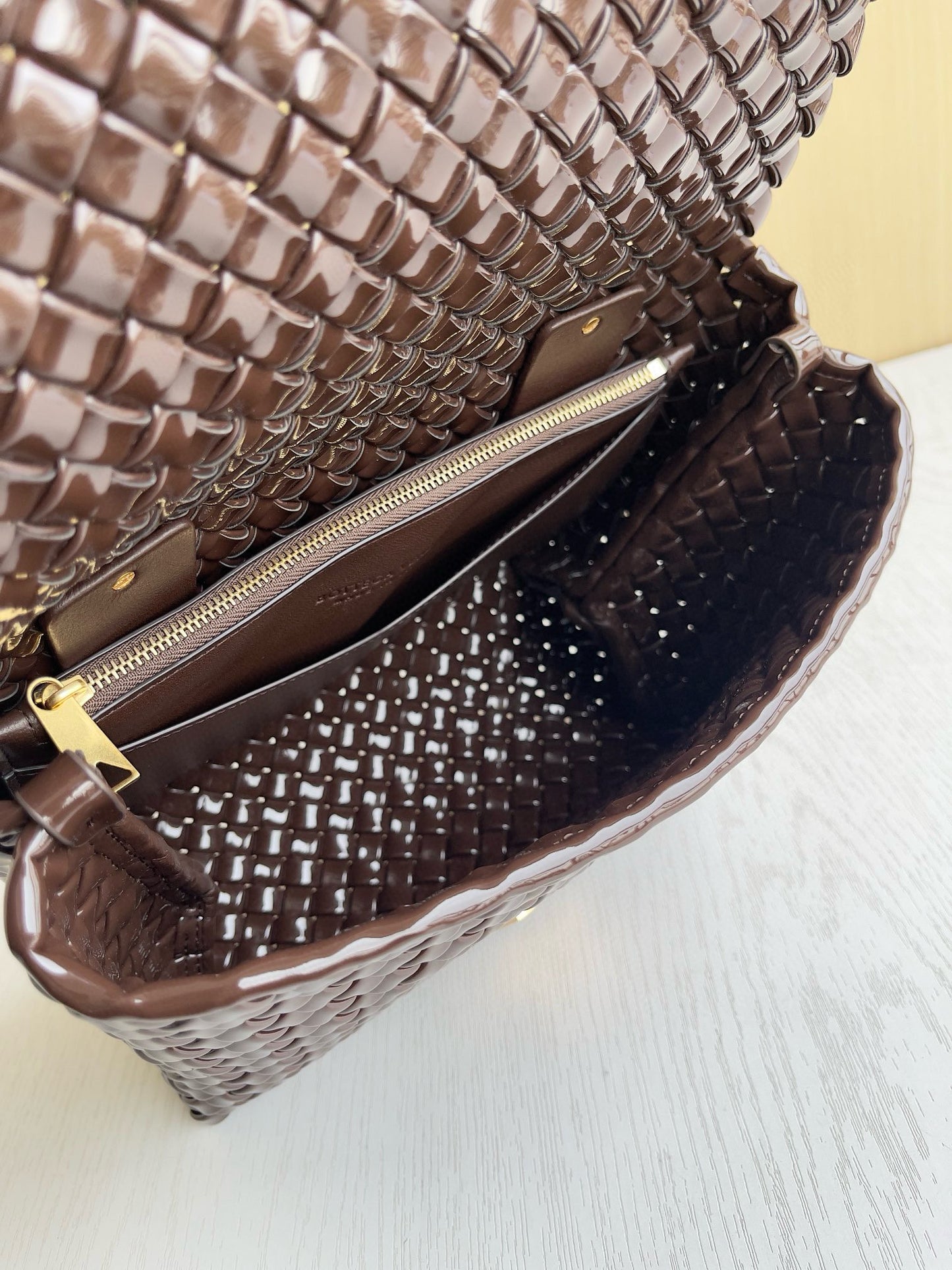 BV Nappa Intrecciato Patti Handbag 26x13x20.5cm