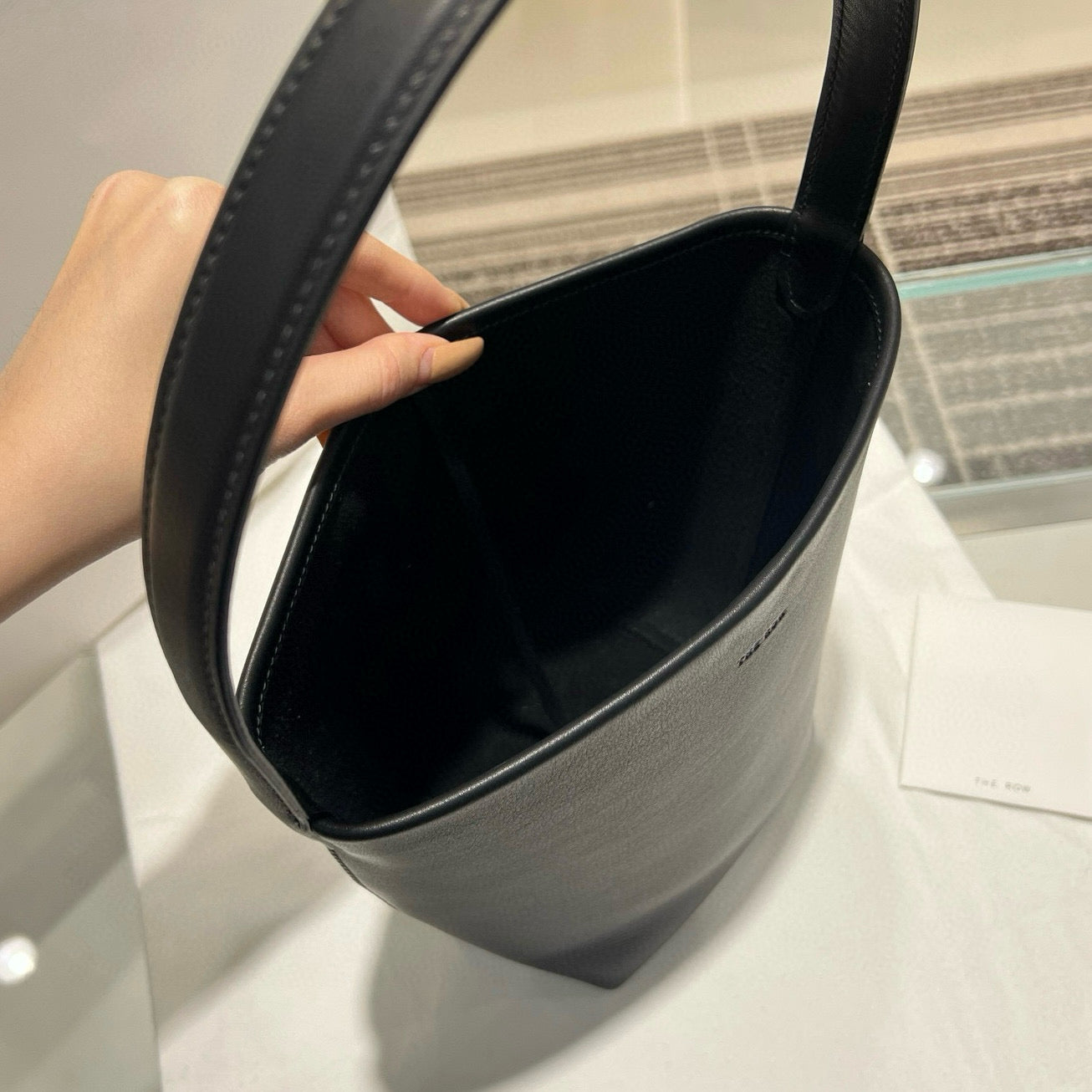 The Row Bucket Bag(24CM*22CM*11CM)