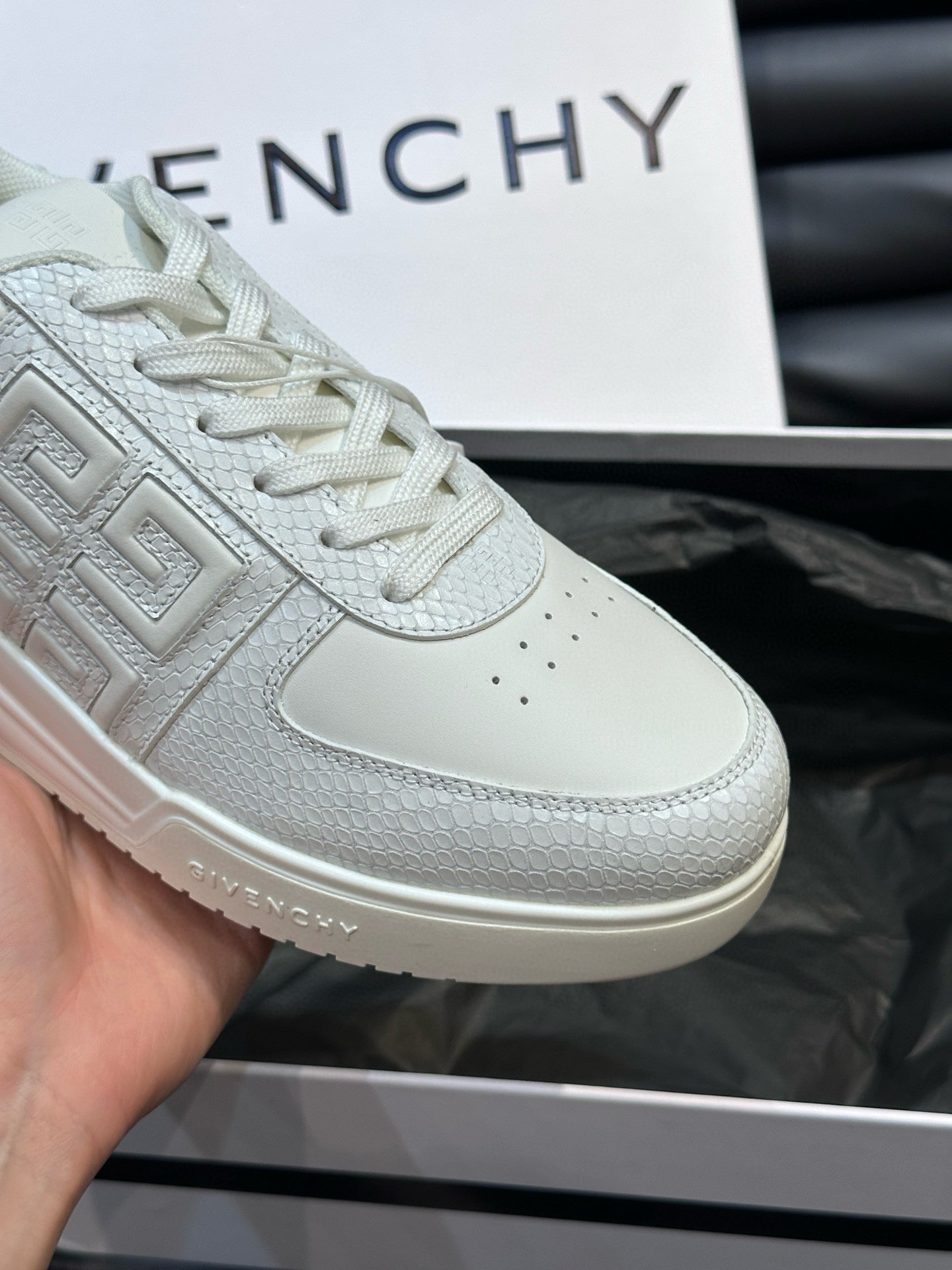 Givenchy Sneakers