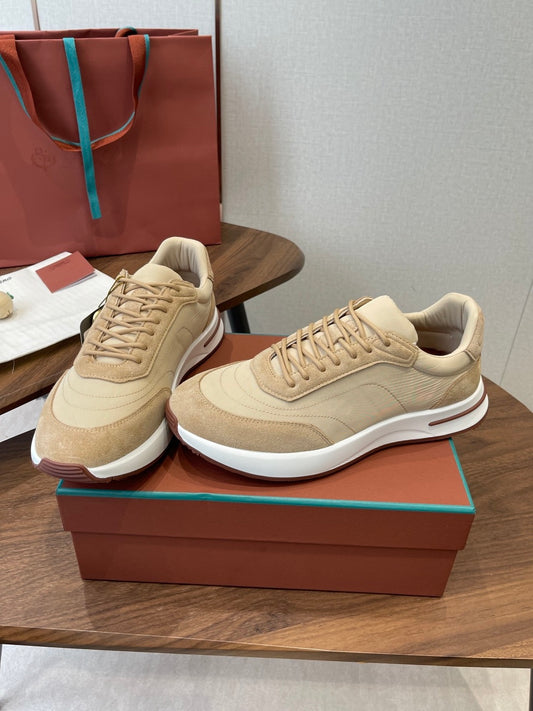 LP Sneakers