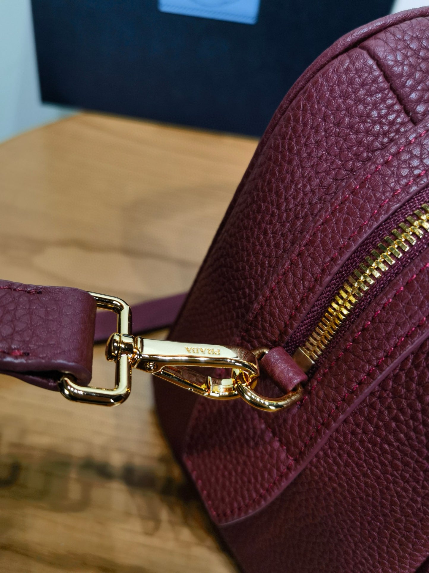 PD Leather Top-Handle Bag
 28x20x13cm