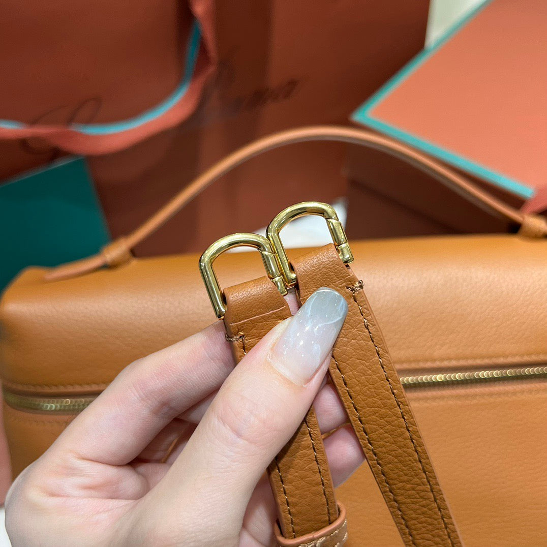 LP Extra Pocket L27 Handbag