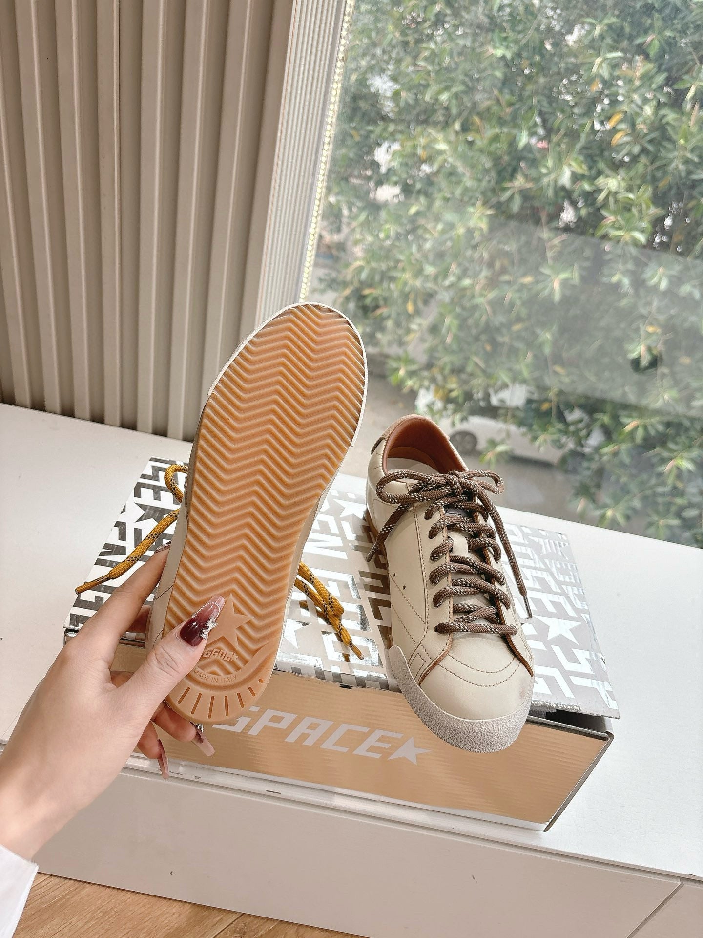 Golden Goose Sneaker