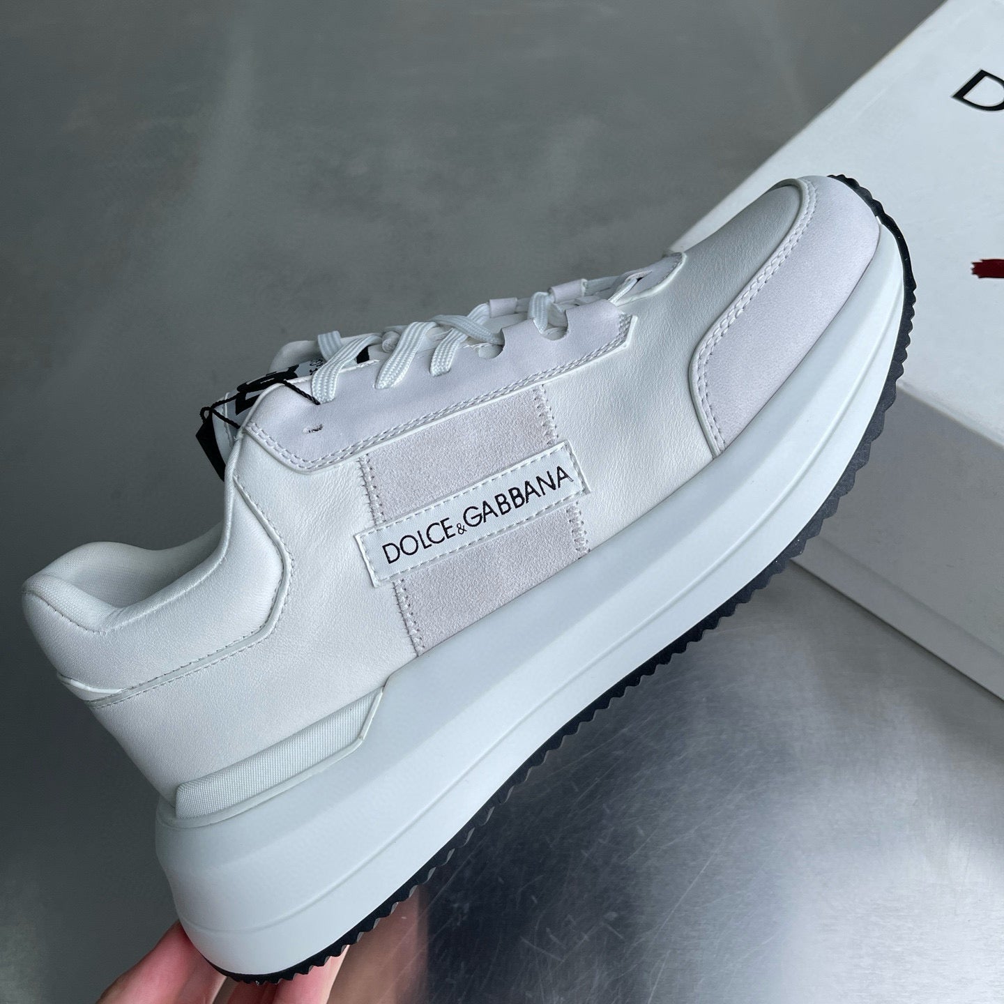 DG Sneakers