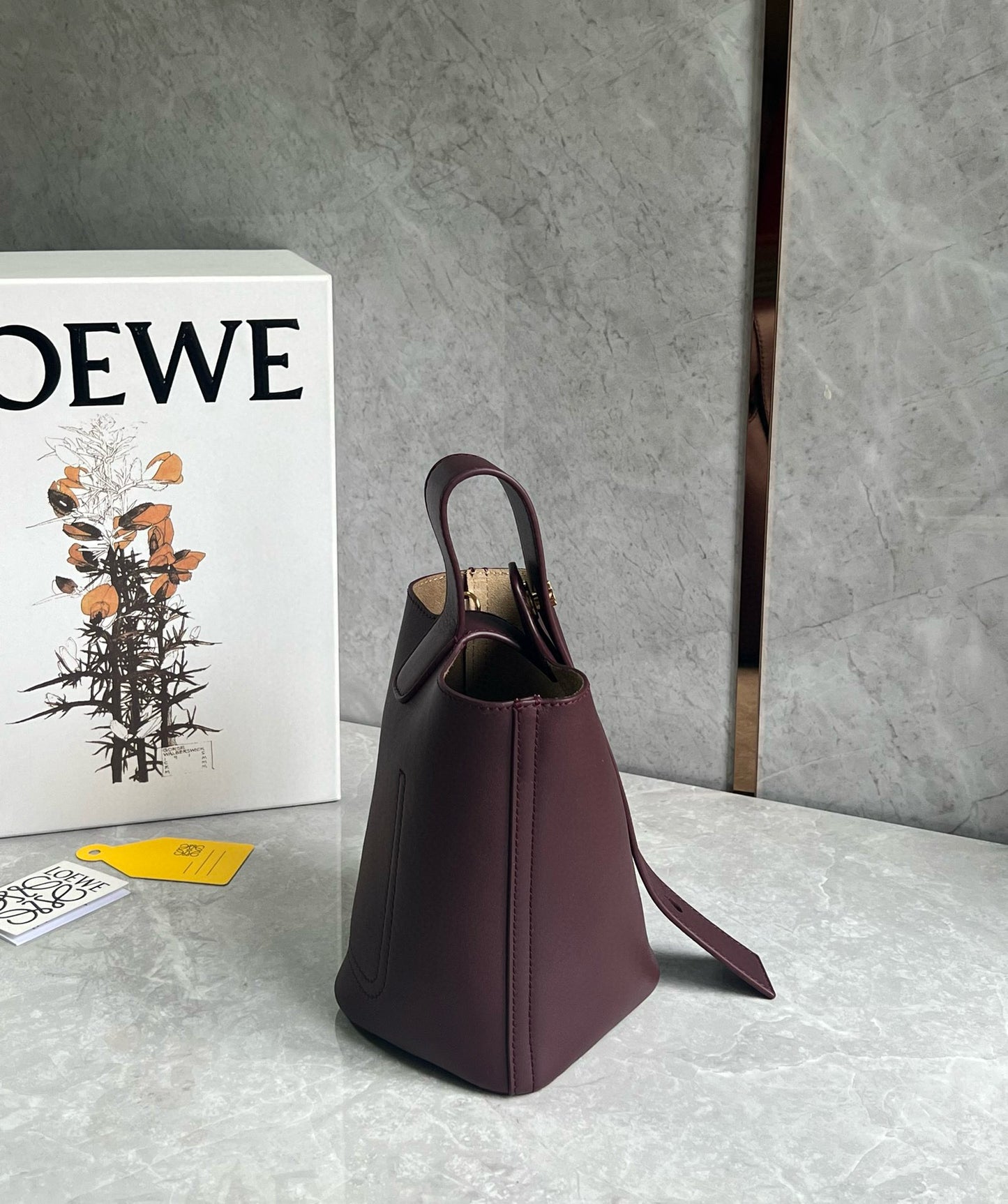 Loewe Pebble Bucket Bag(16x16x19.5cm)