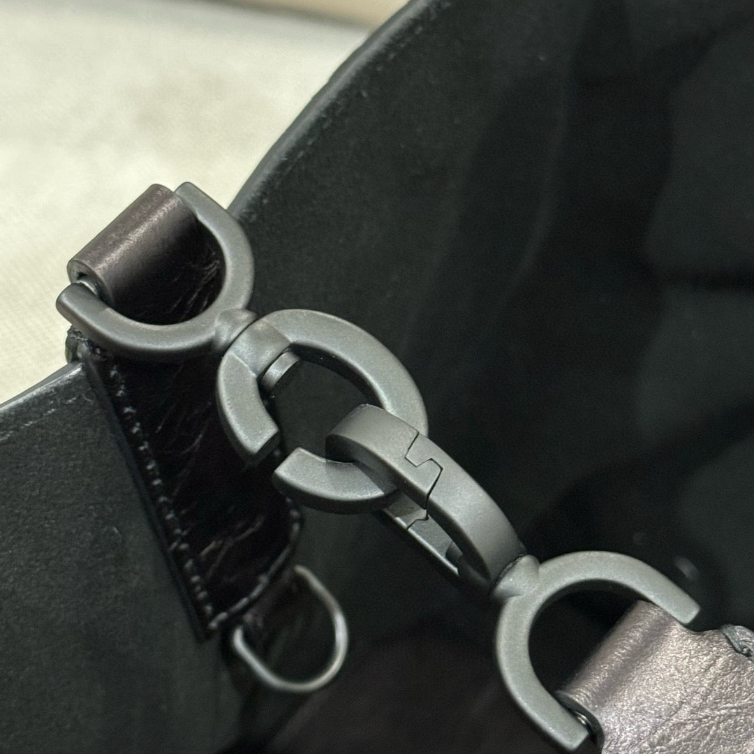 Dior Toujours Bag