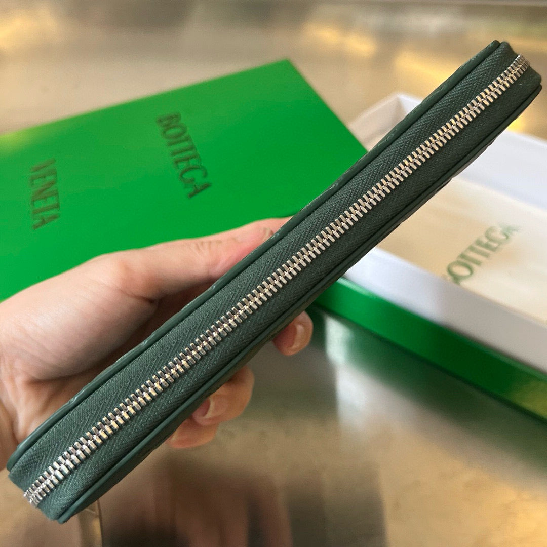 Bottega Veneta Long Zipped Wallet