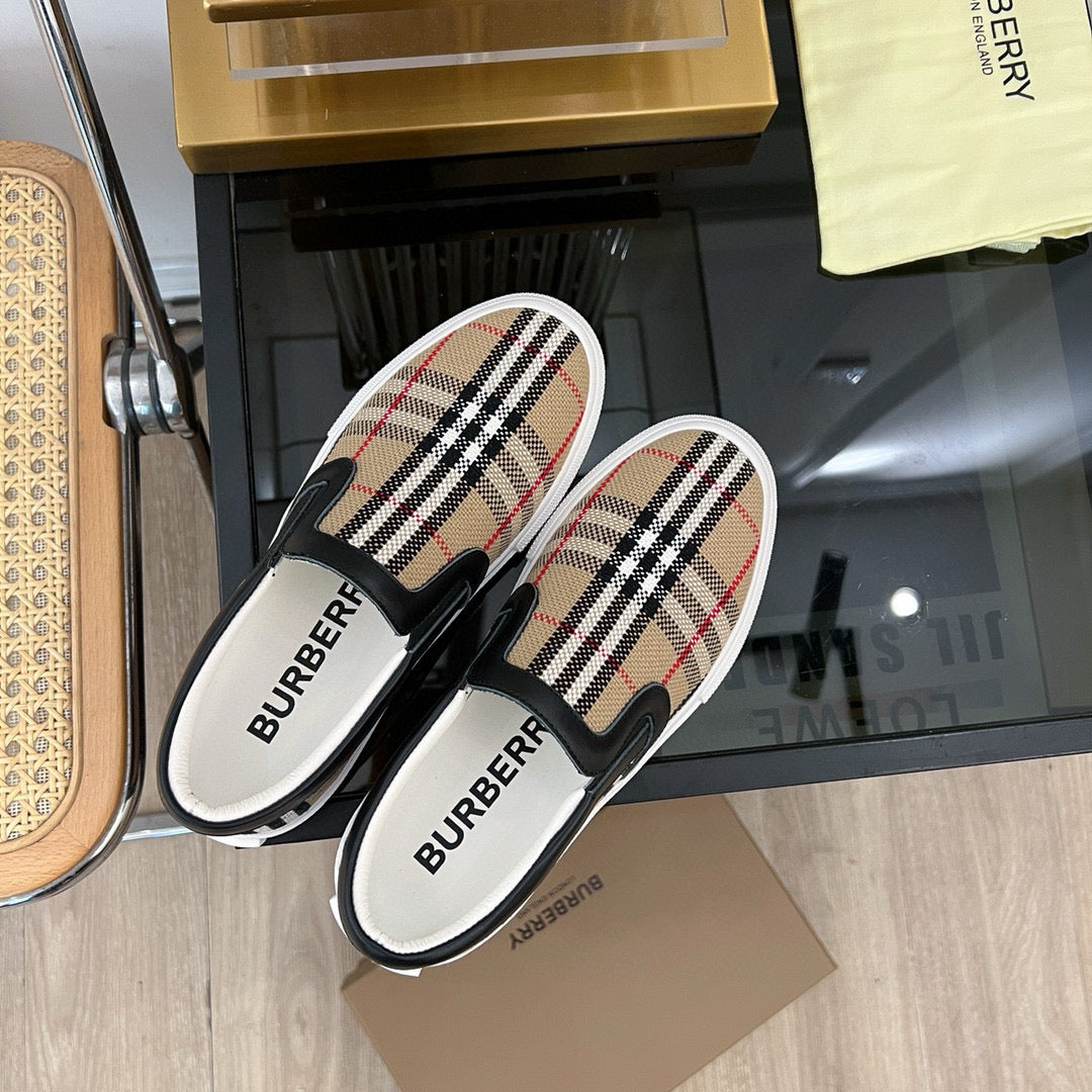 Burberry Sneakers