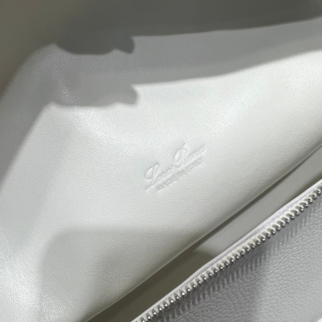 LP Extra Pocket L27 Handbag
