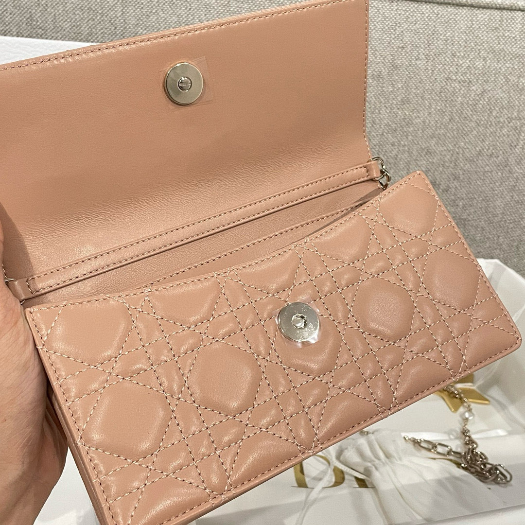 Dior WOC