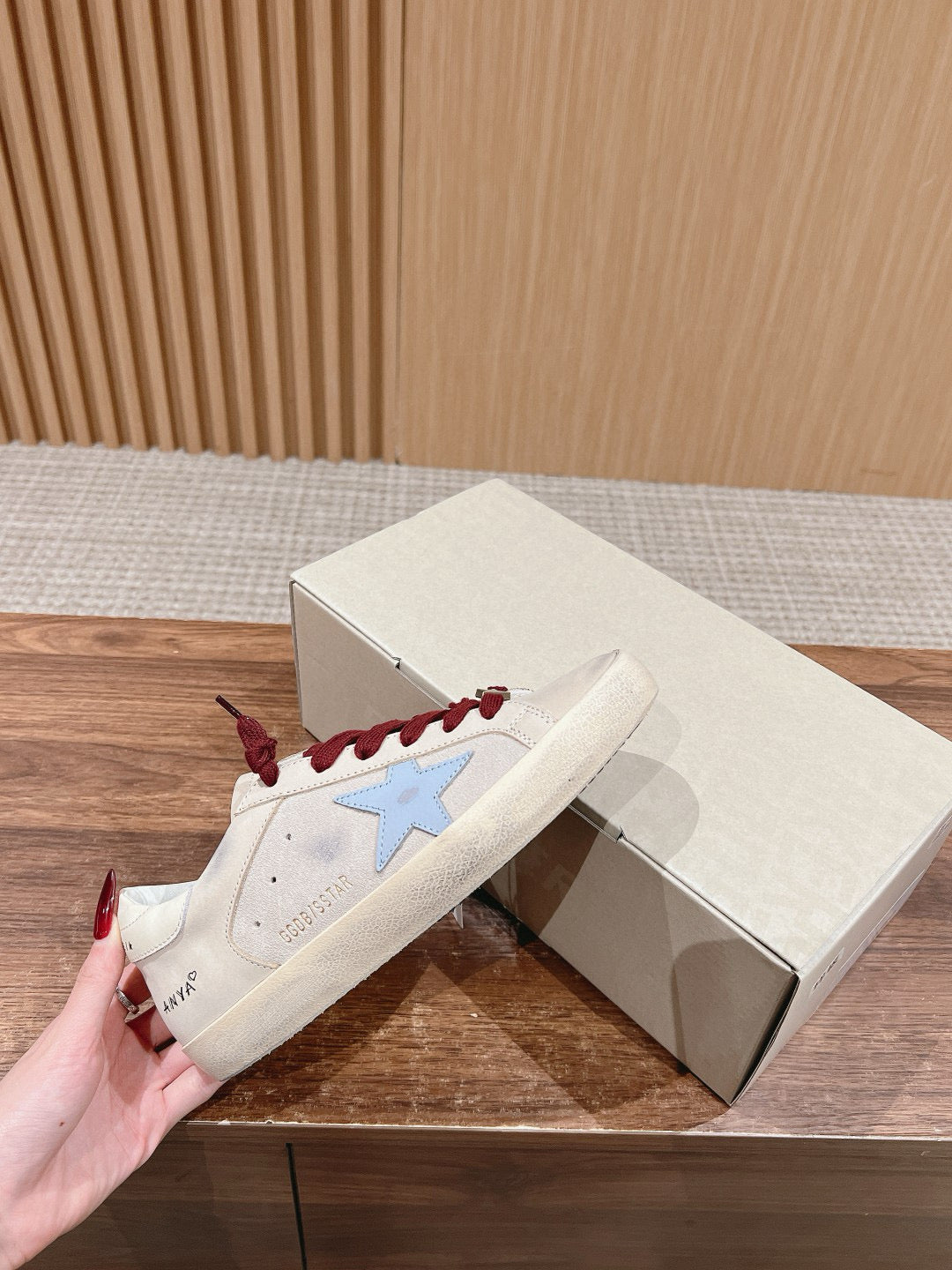 Golden Goose Sneaker