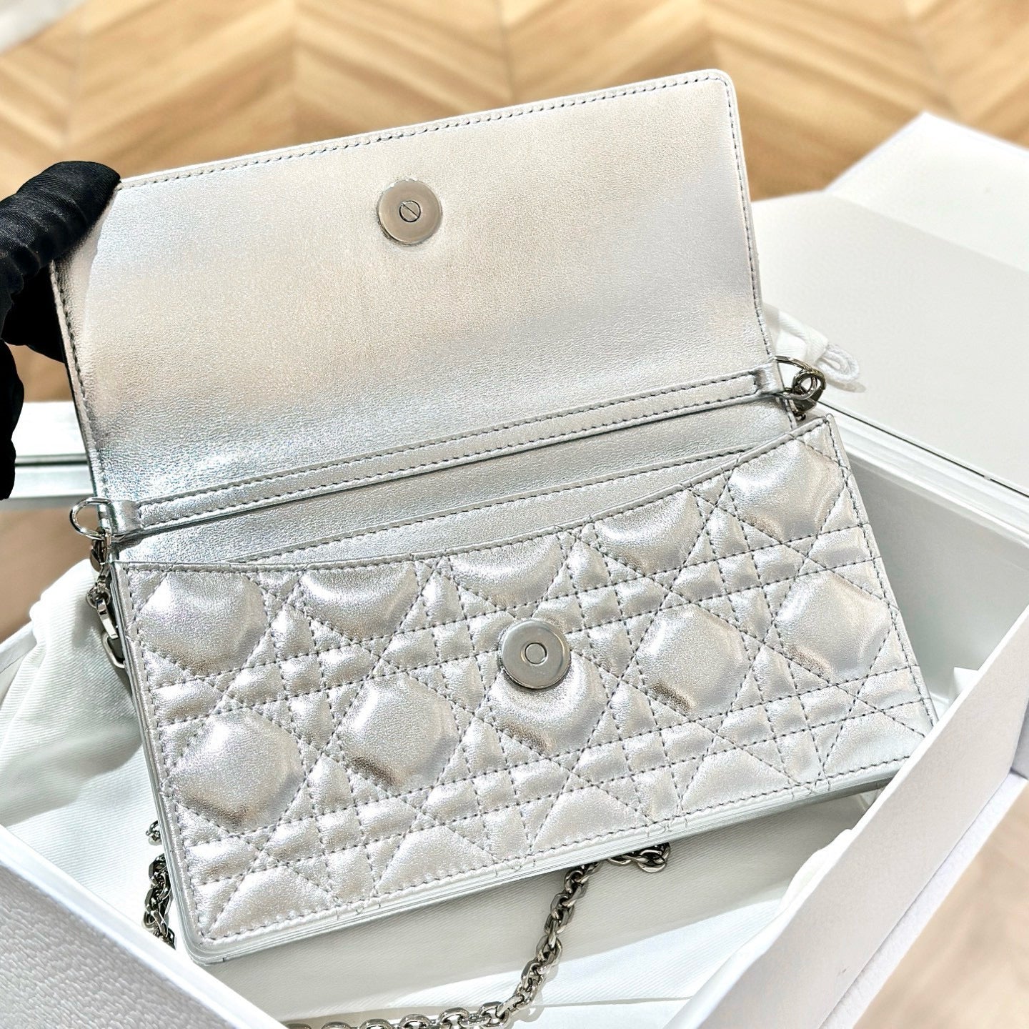 Dior WOC