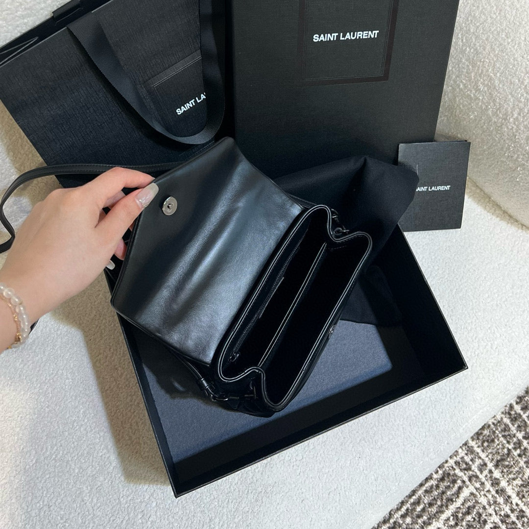 YSL Loulou Shoulder Bag 20x14x7.5