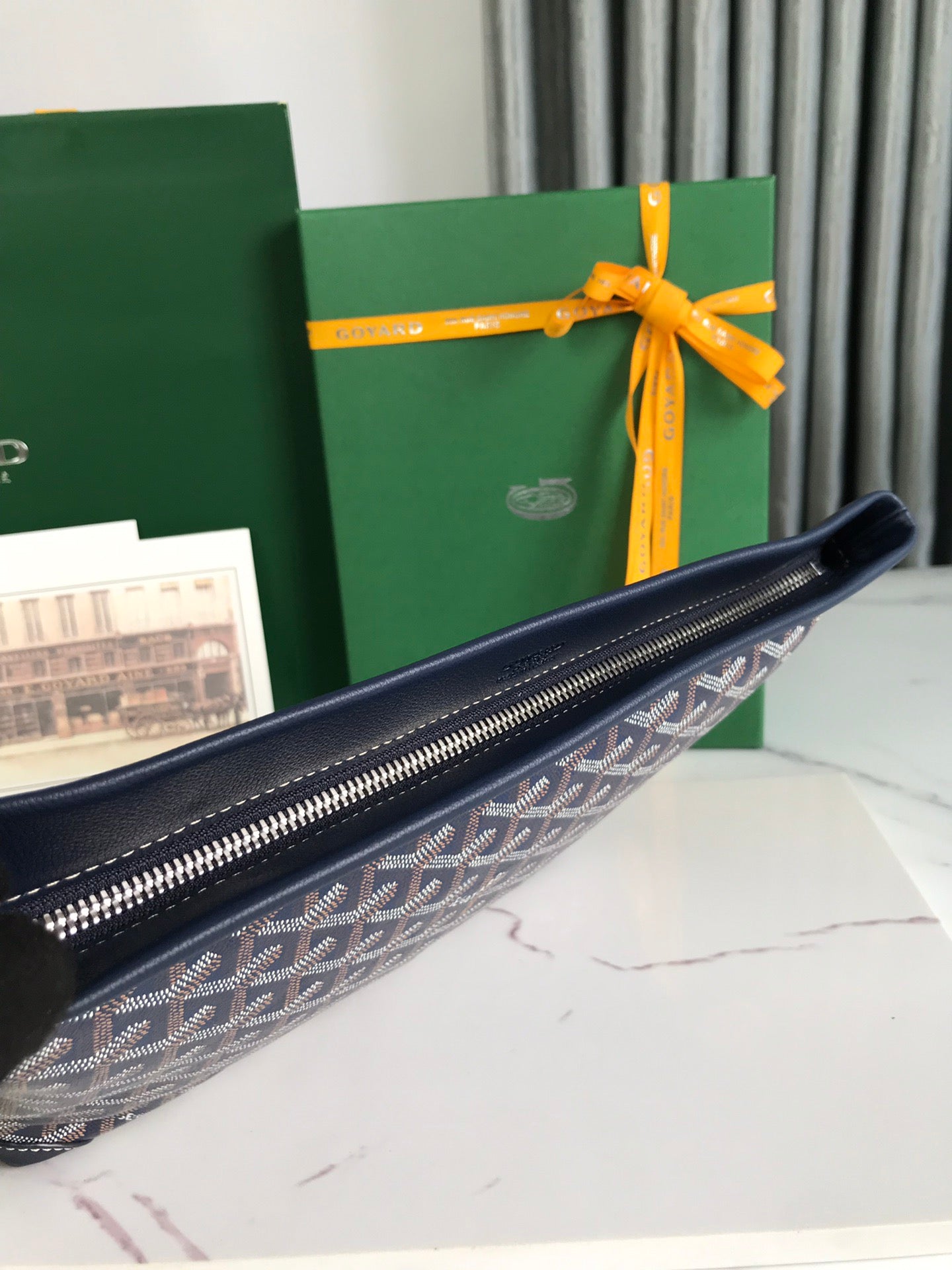 Goyard Conti