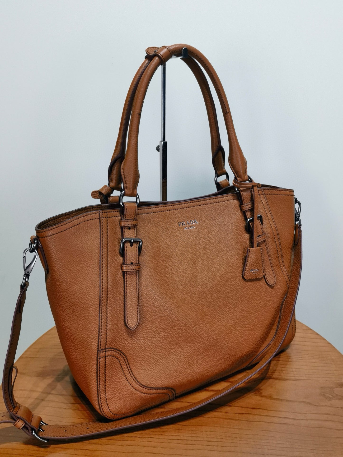 PD Large Leather Tote Bag
 38x32x14cm