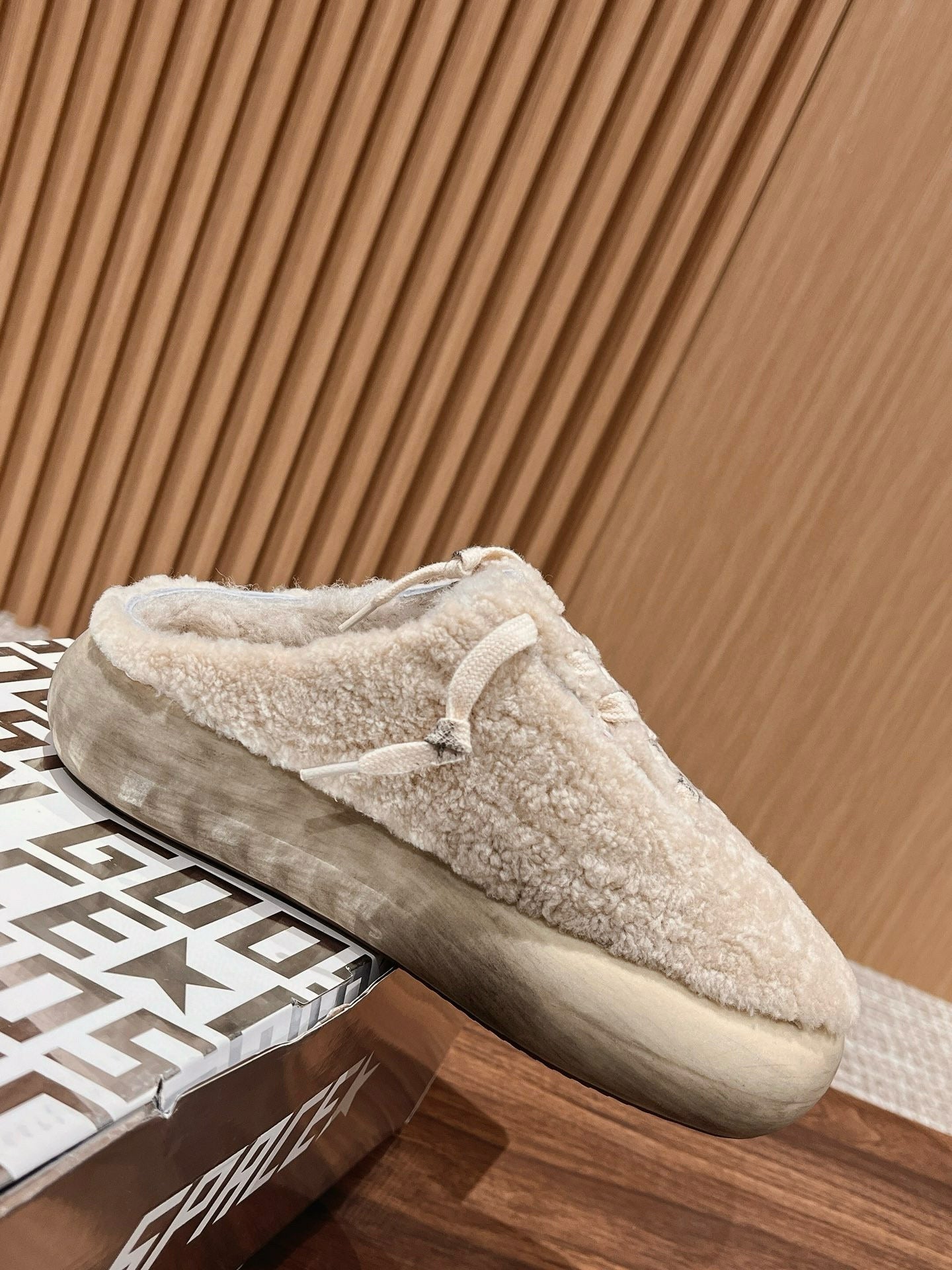 Golden Goose Sneaker