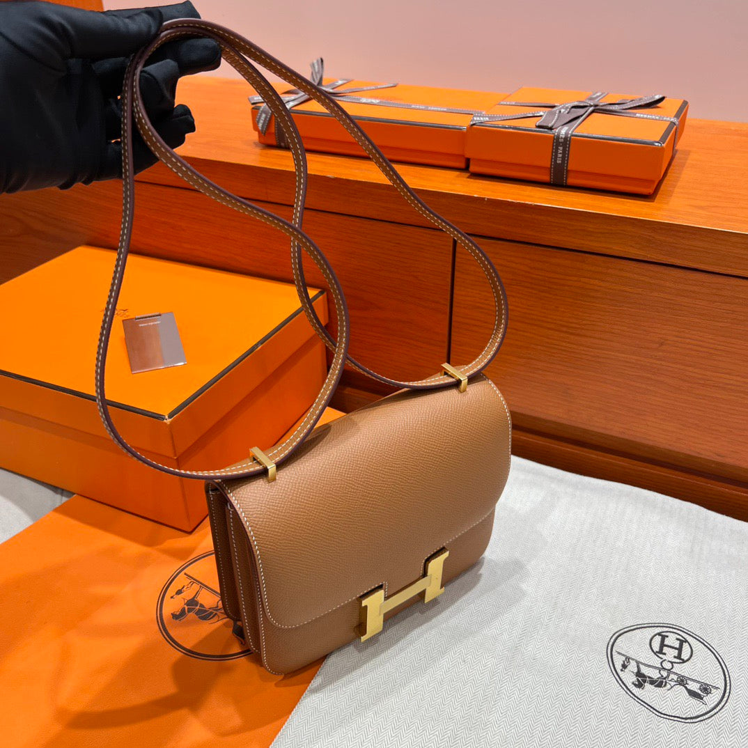 Hermes Constance 19