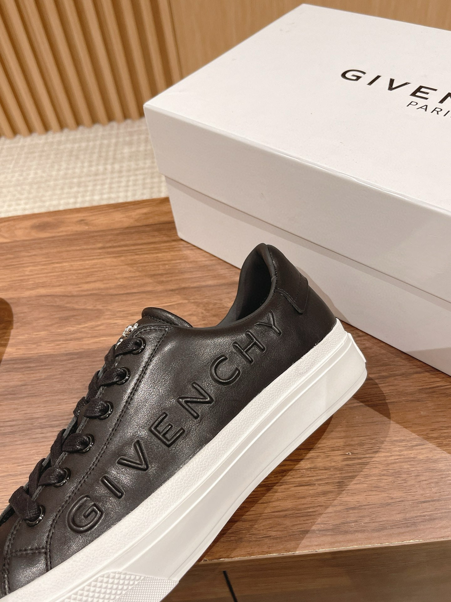 Givenchy Sneakers