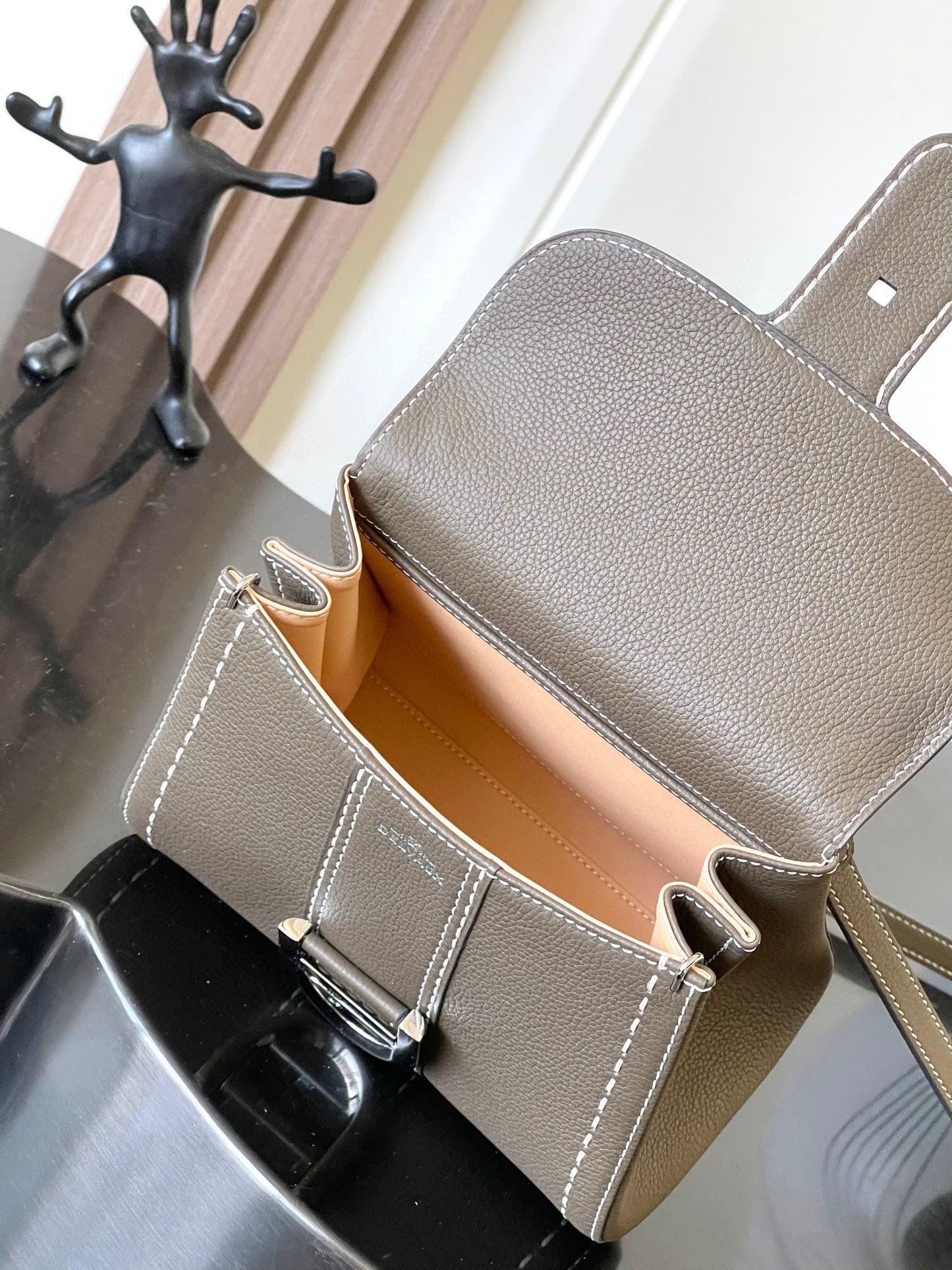 Delvaux Le Brilliant