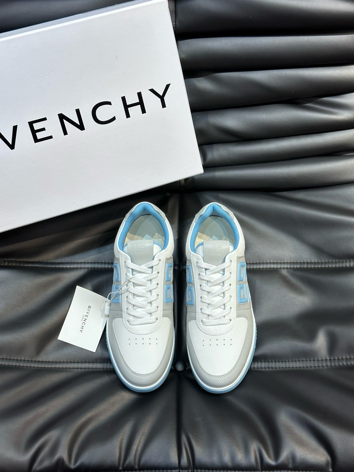 Givenchy Sneakers