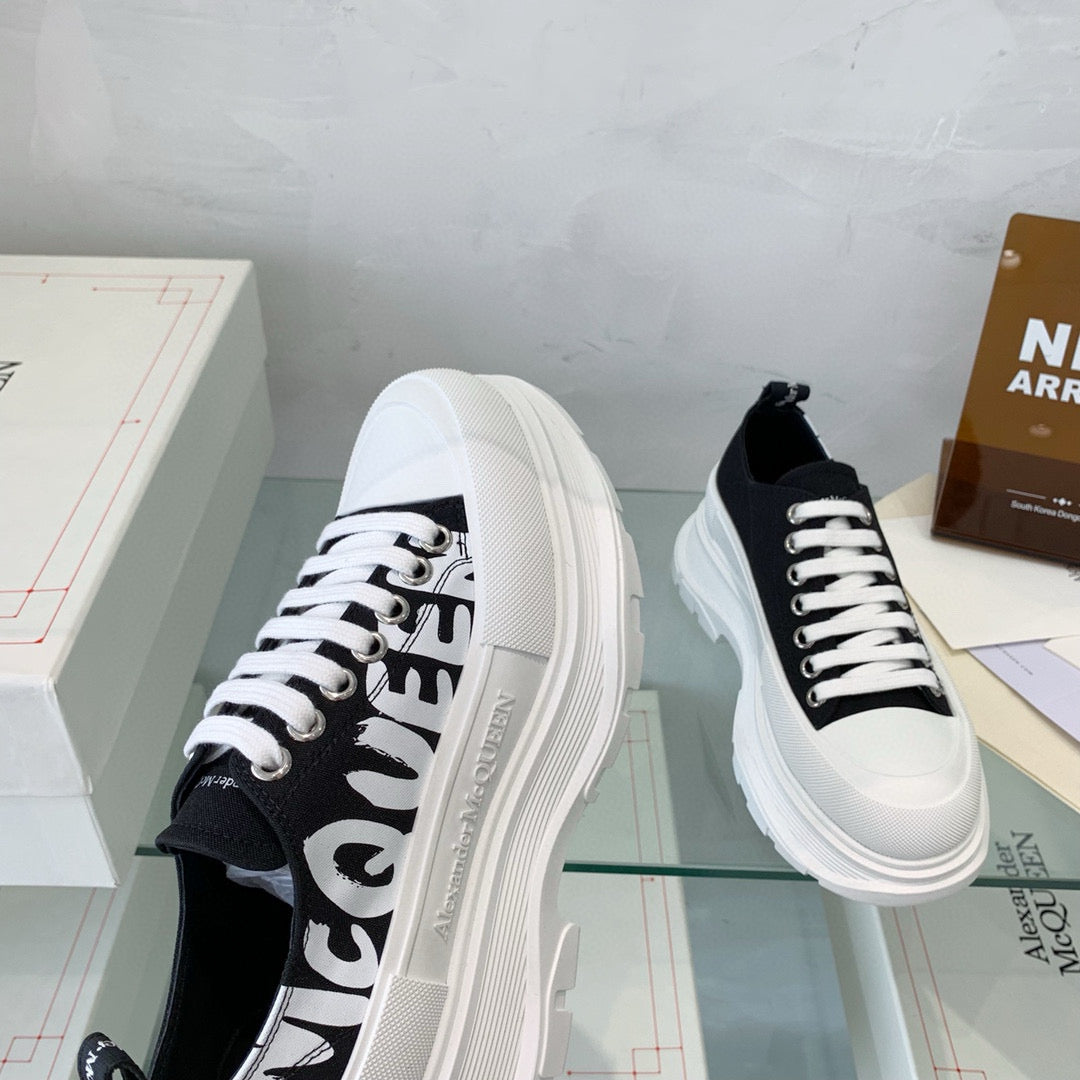 Alexander McQueen Sneakers