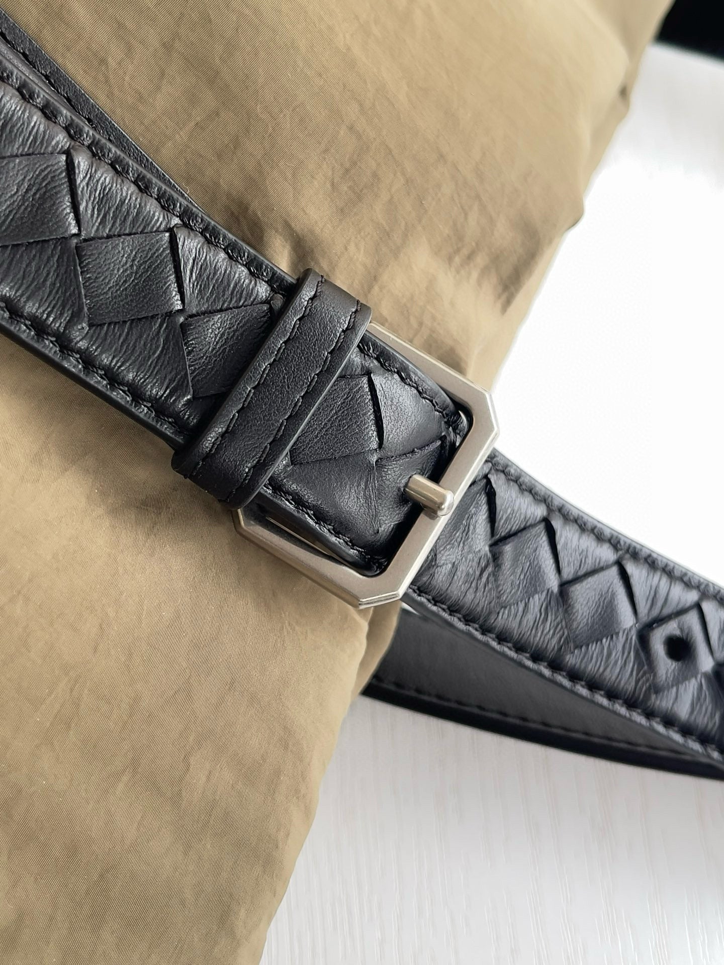 BV Crossroad Buckle Tote Bag