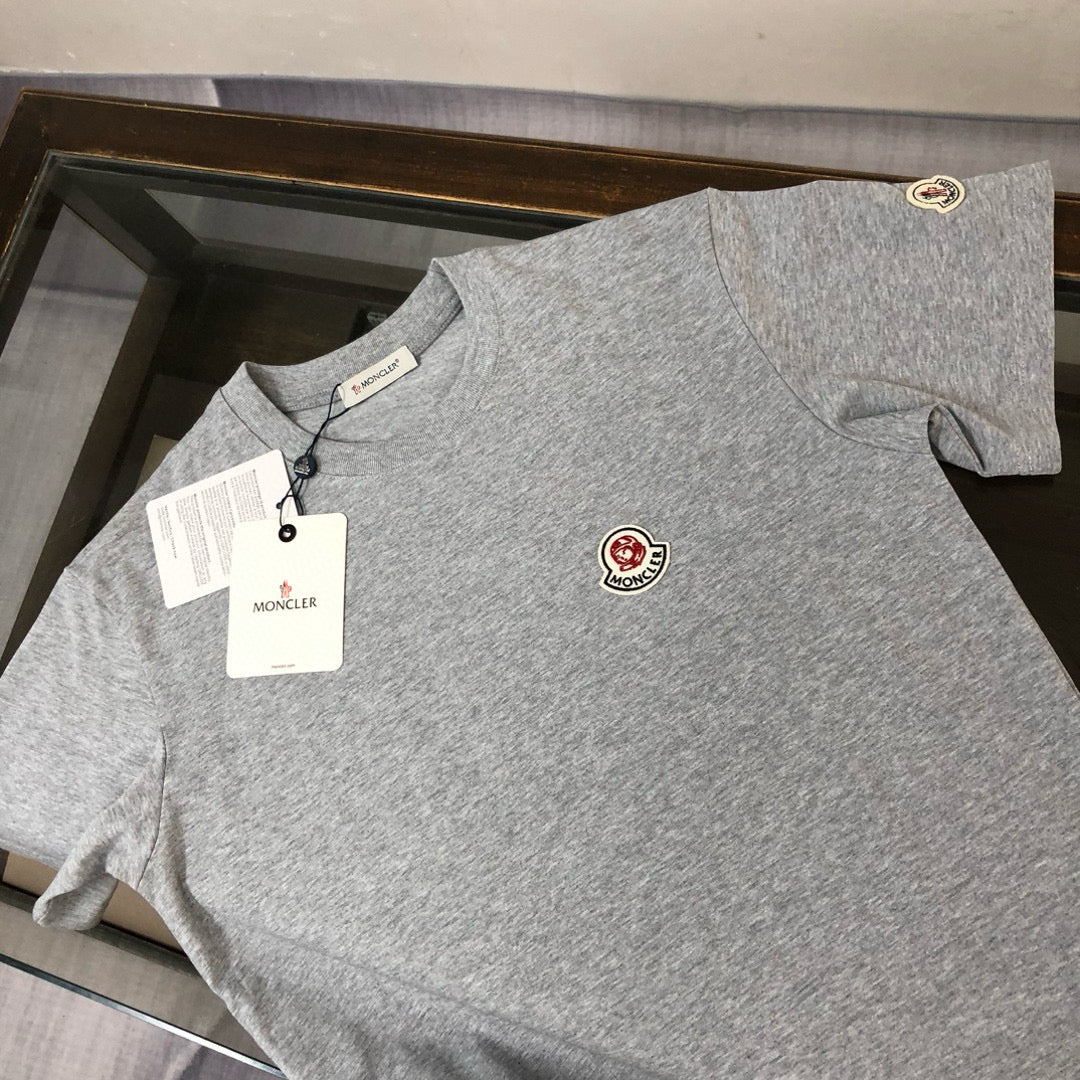 Moncler T-shirt