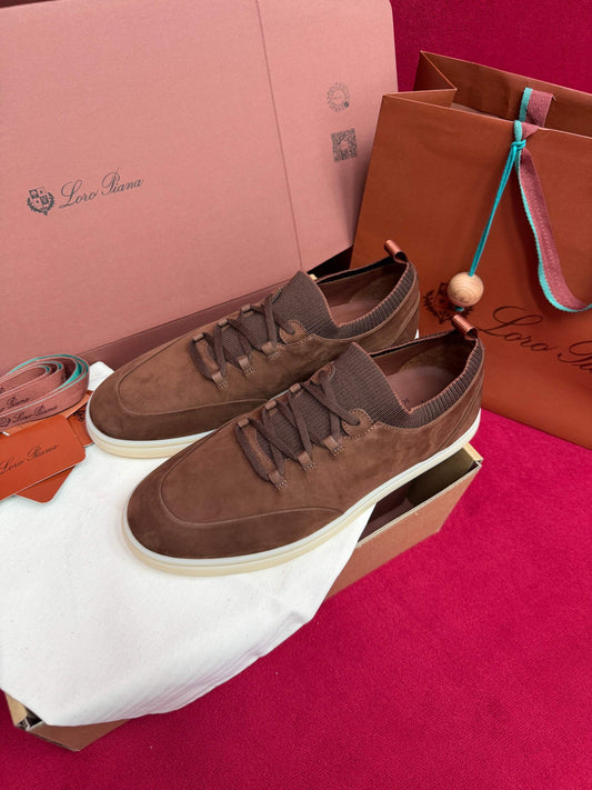 LP Sneakers
