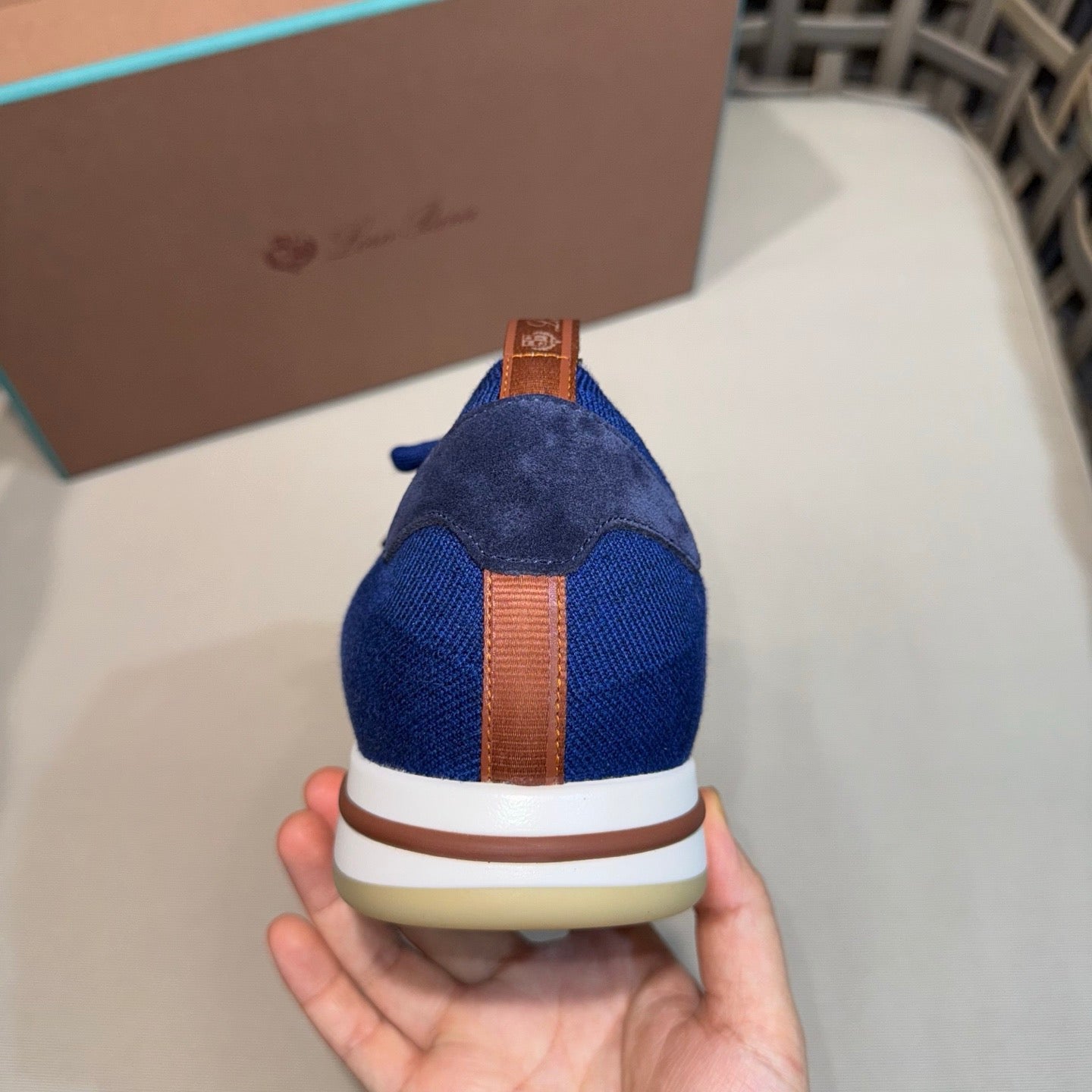 LP Sneakers