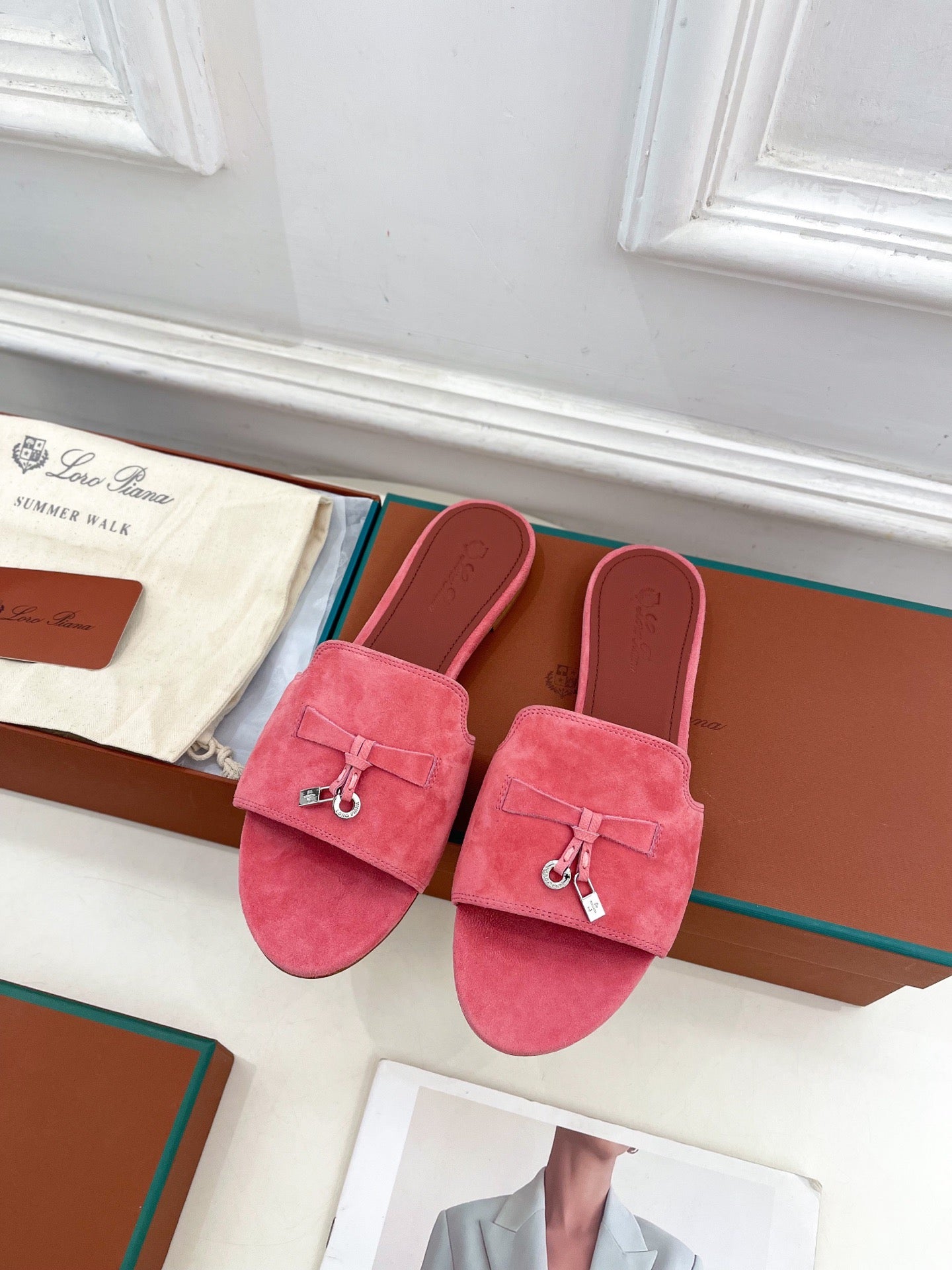 LP Sandals