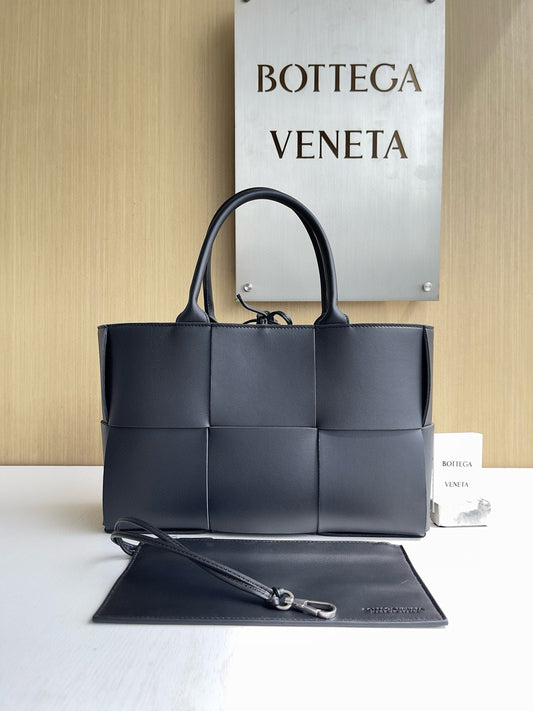 Bottega Veneta Tote Mini