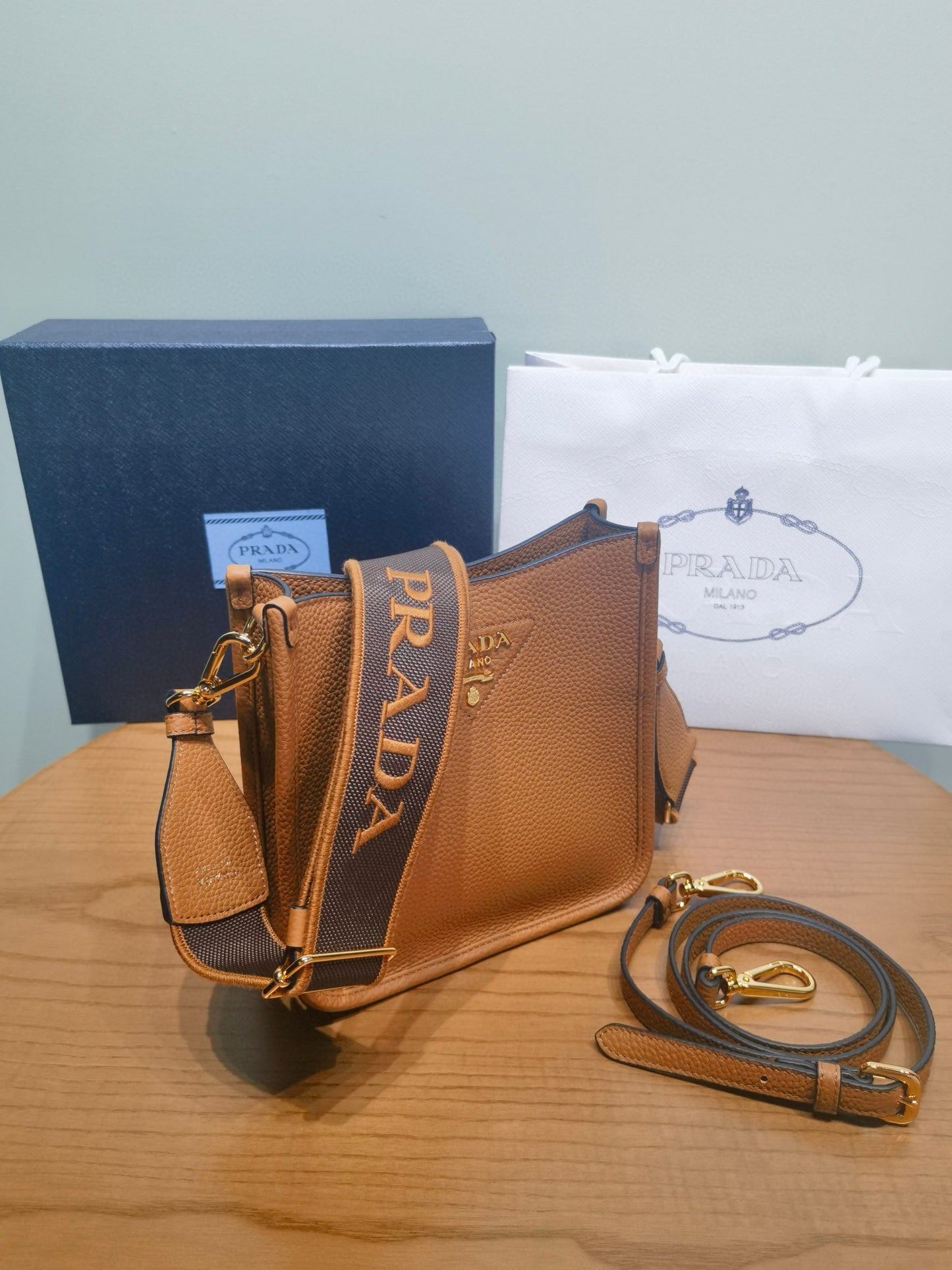 PD Arque Shoulder Bag 19x20x6cm