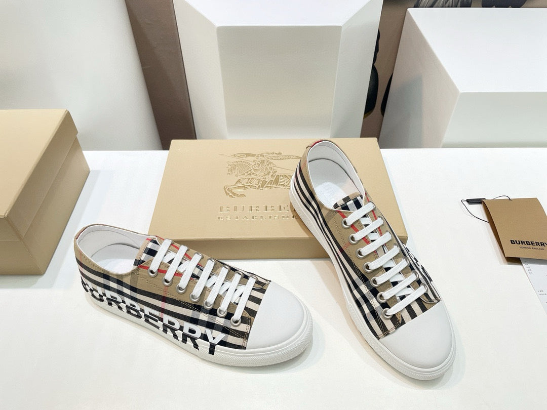 Burberry Sneakers