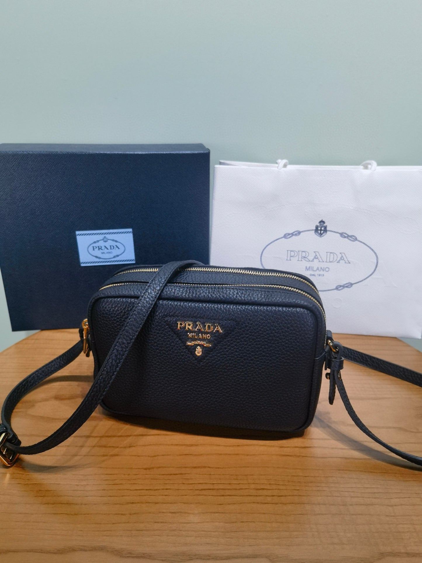 PD Small Camera Crossbody Bag 22x14x8cm