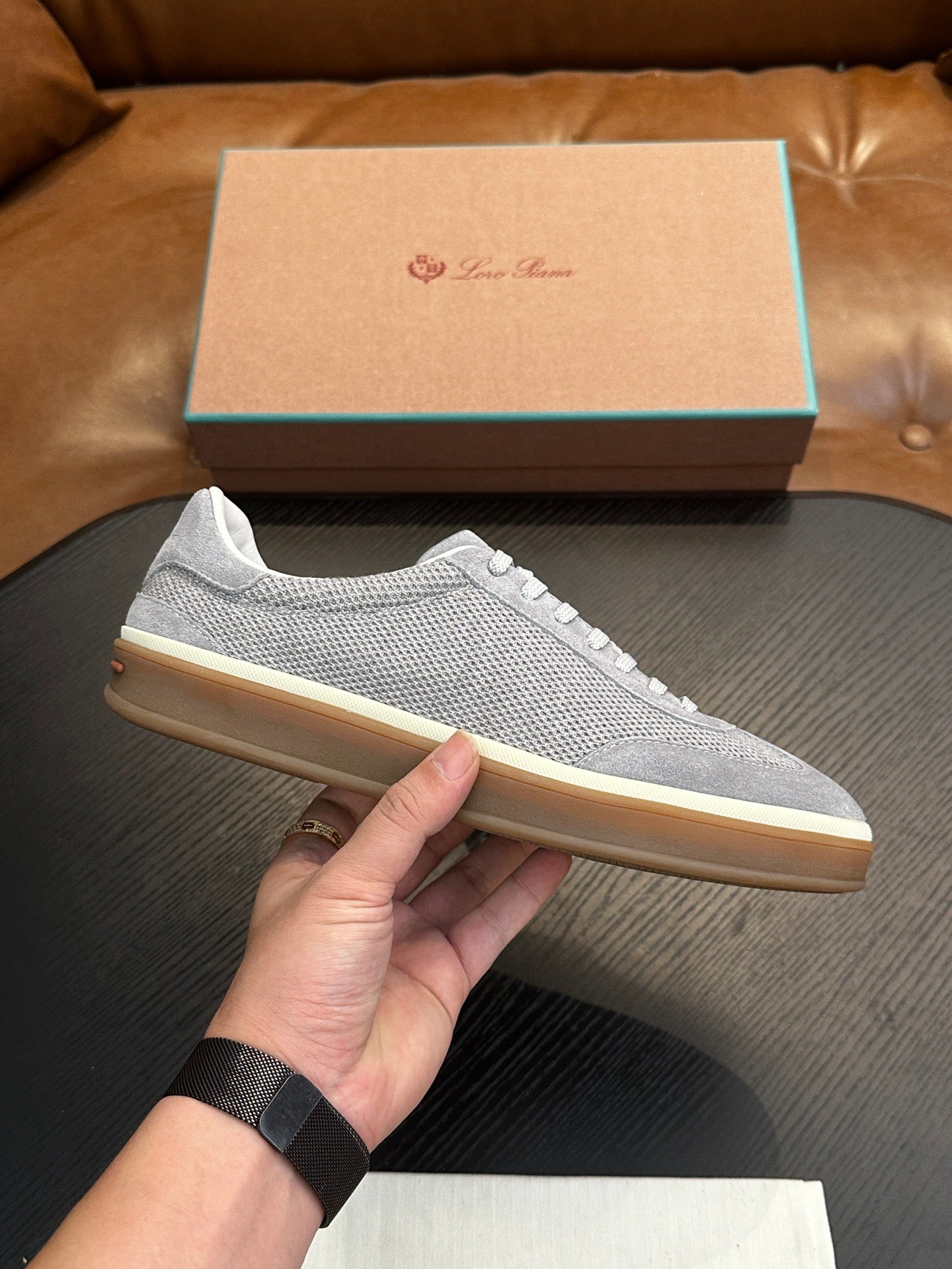 LP Sneakers