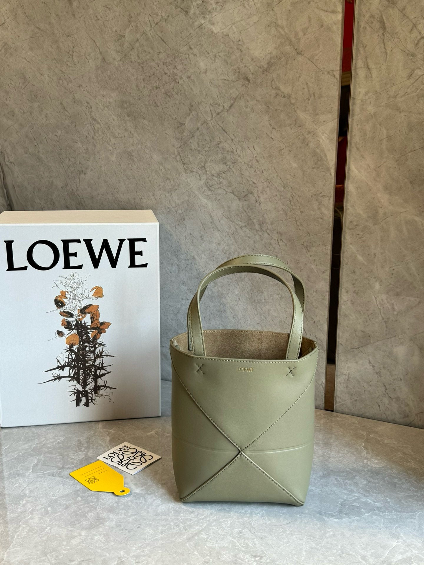 Loewe Puzzle Fold Tote Bag(20x16.5x9.5cm)