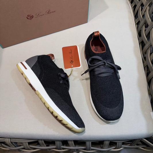 LP Sneakers