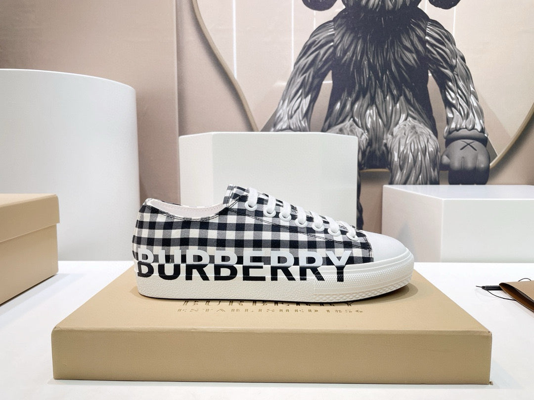 Burberry Sneakers