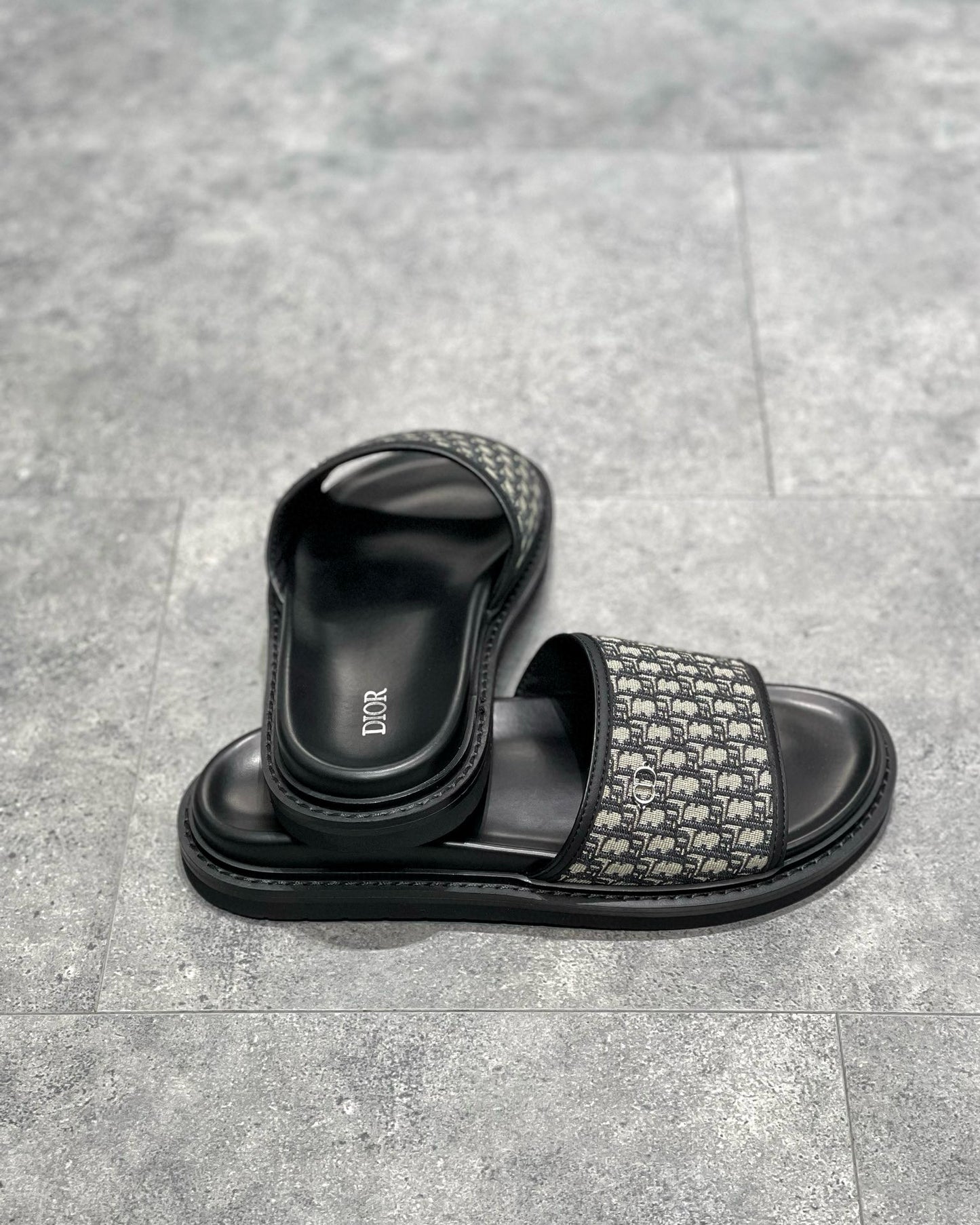 CD SANDALS