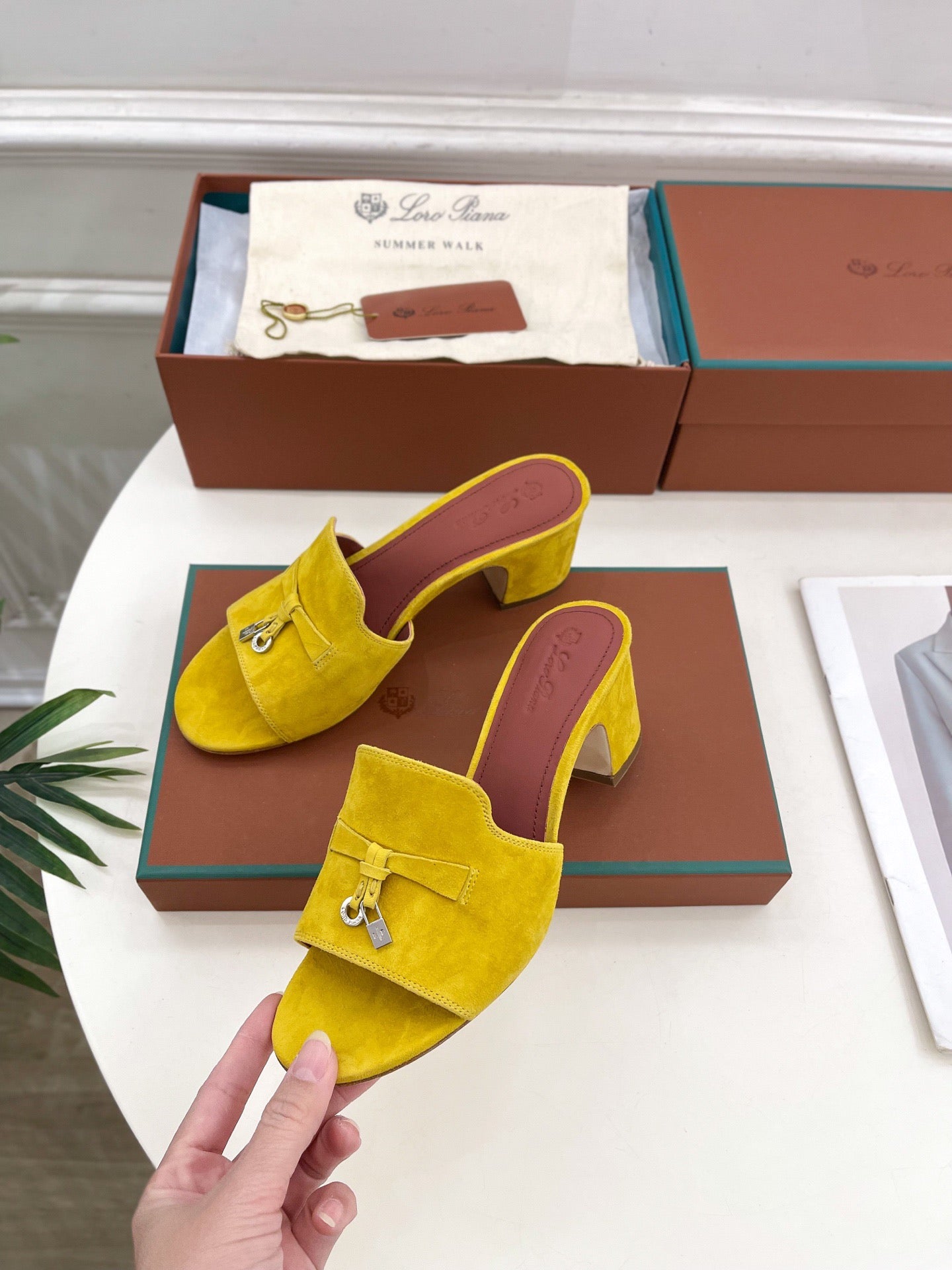 LP Sandals
