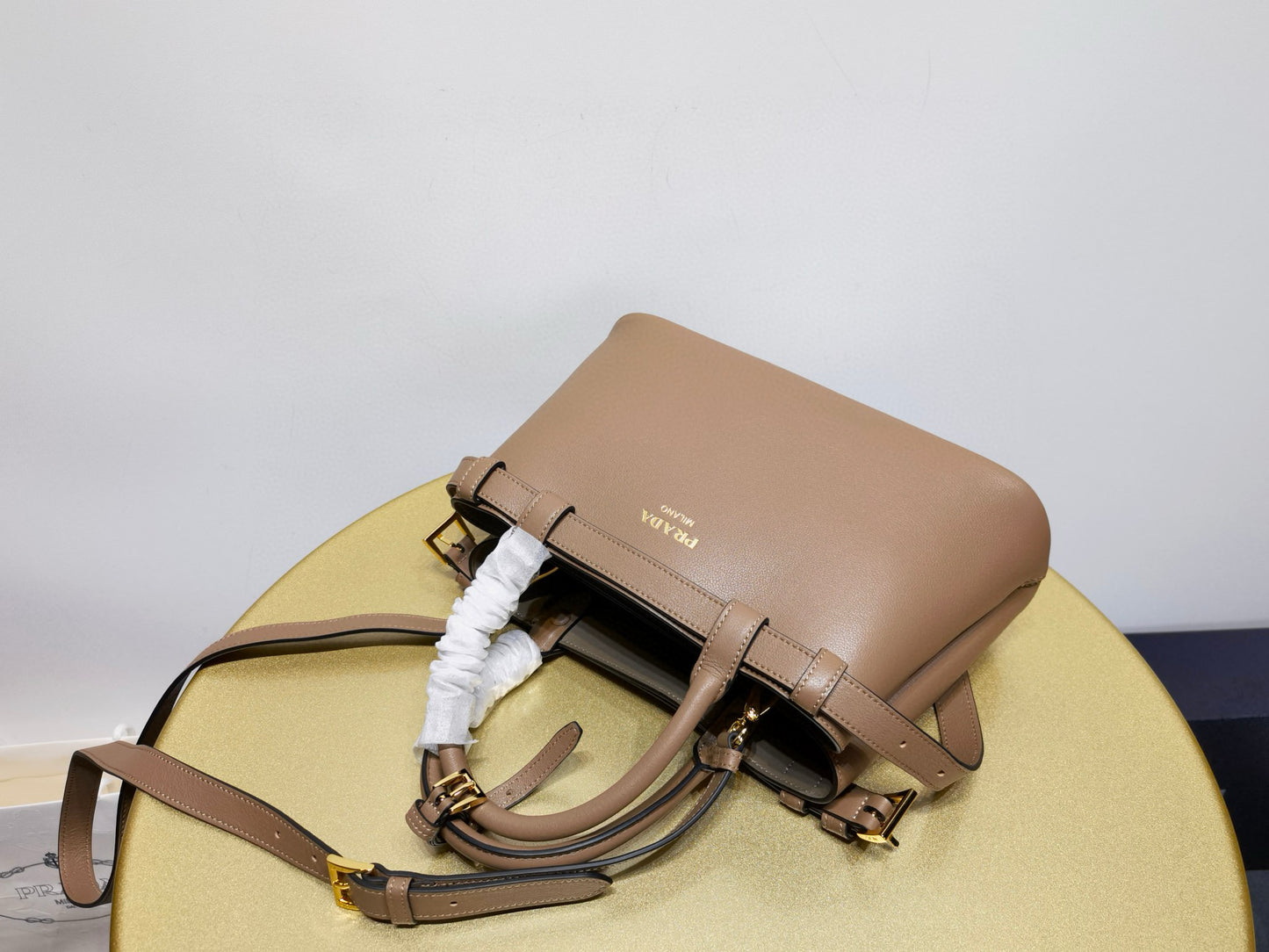 Prada Handbag 28x10x10.5cm