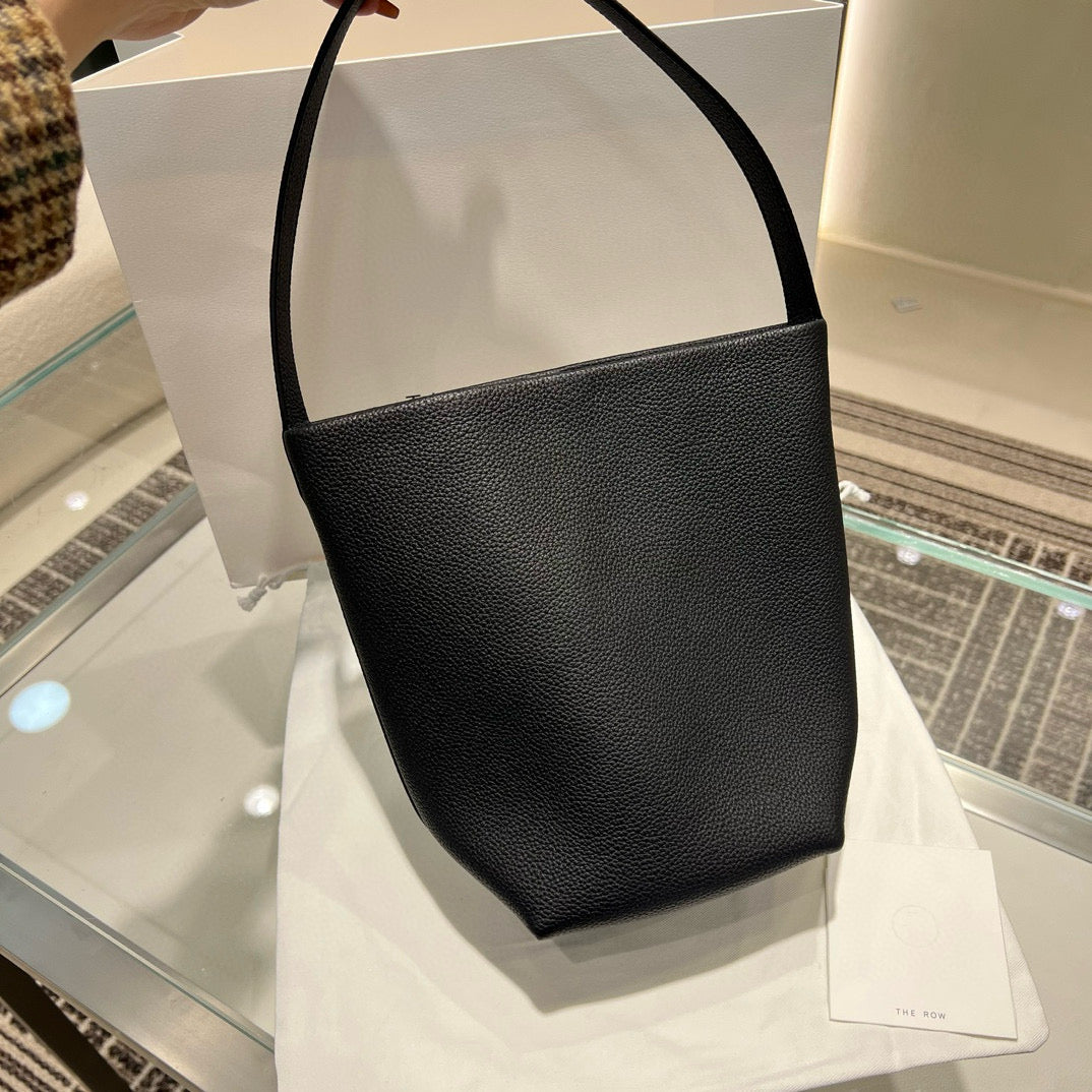 The Row Bucket Bag(24CM*22CM*11CM)