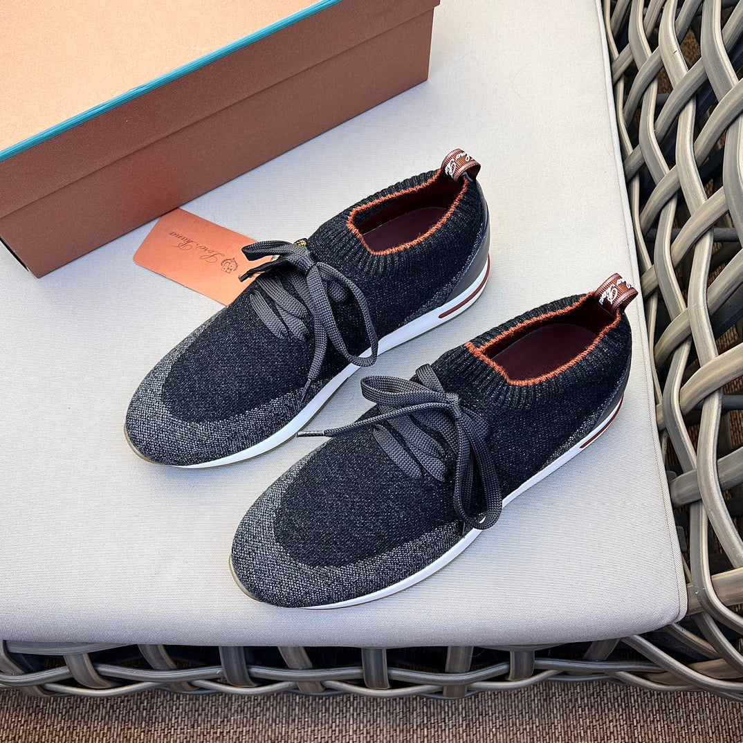 LP Sneakers