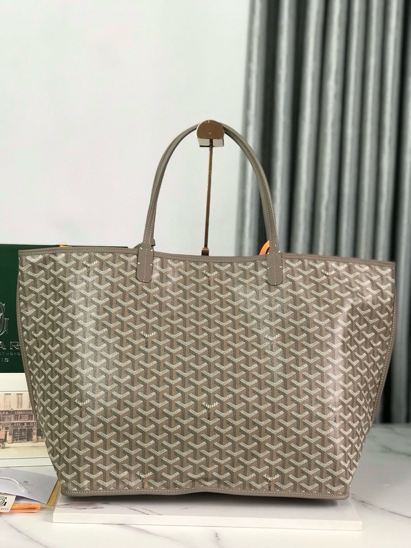 GOYARD REVERSIBLE ANJOU 39*32*19