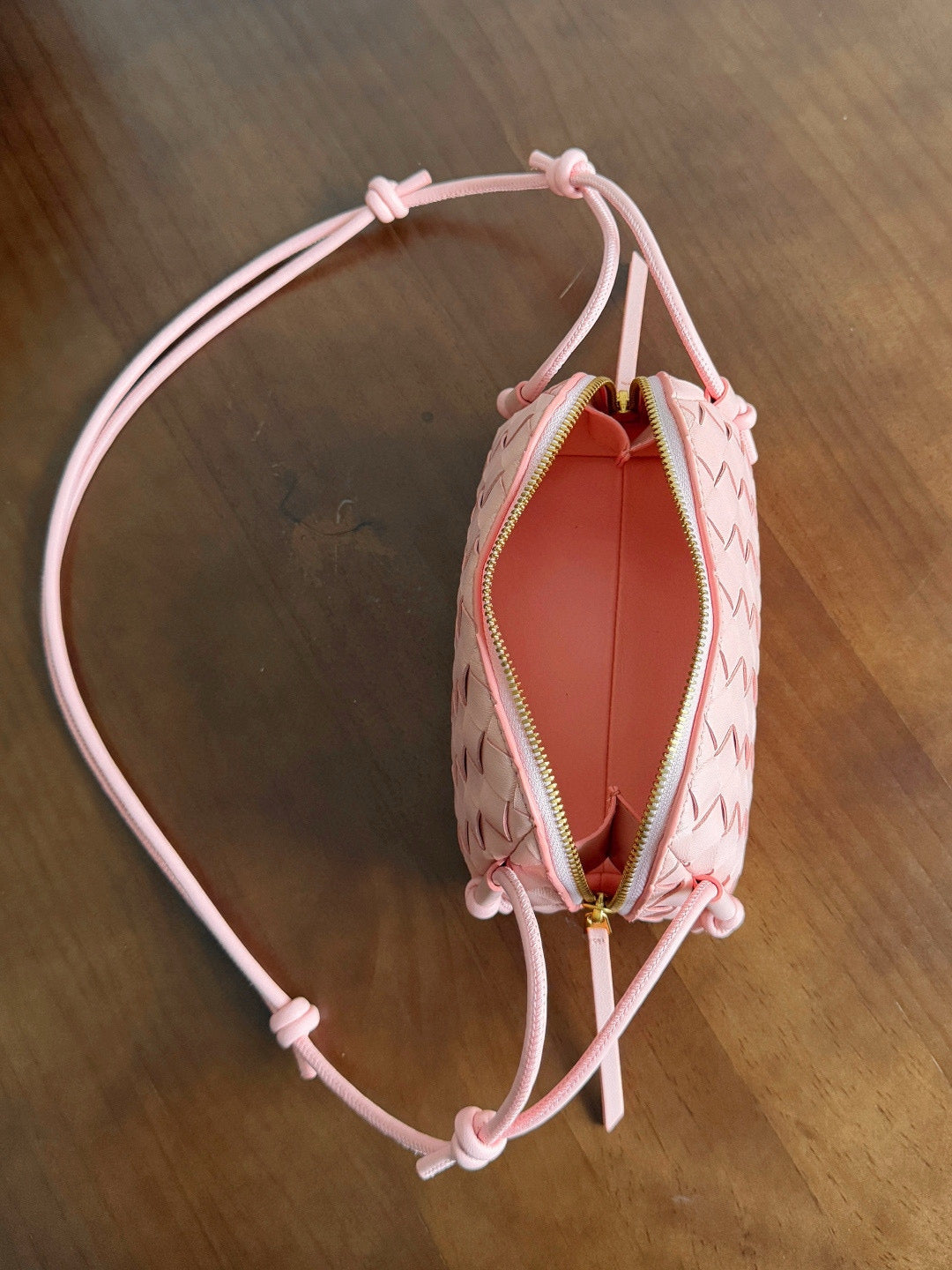 BV Intrecciato Concert Pouch Bag