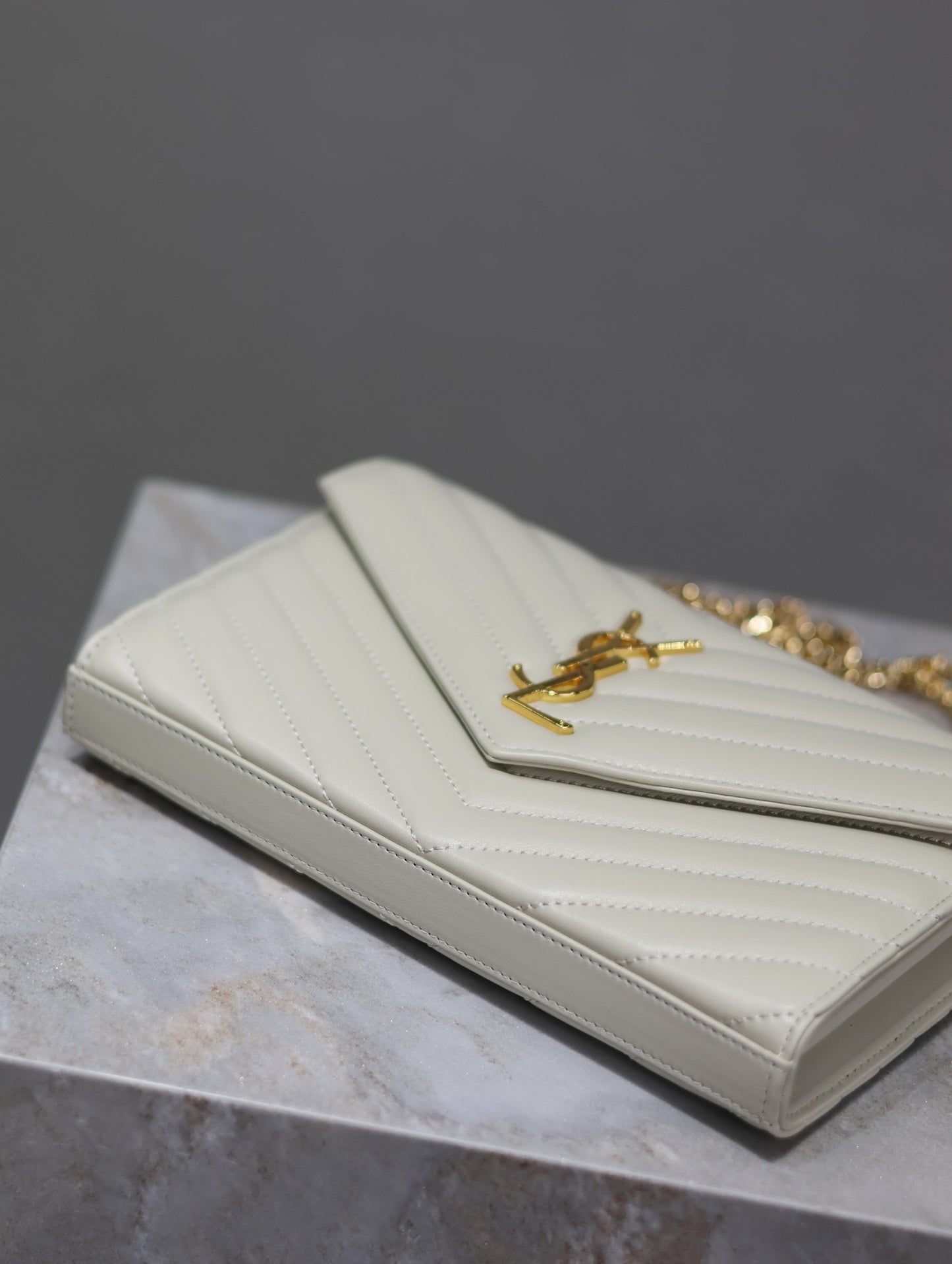 YSL Envelope 22.5