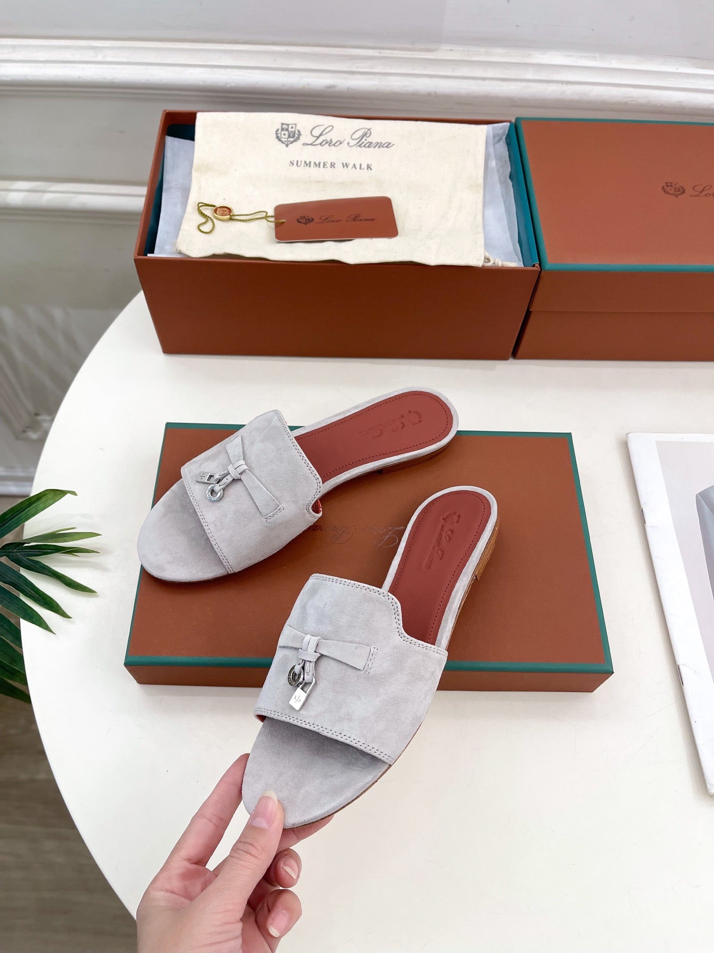 LP Sandals