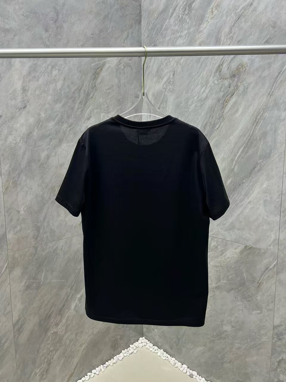 Versace T-Shirt (Size XL / Chest 110)