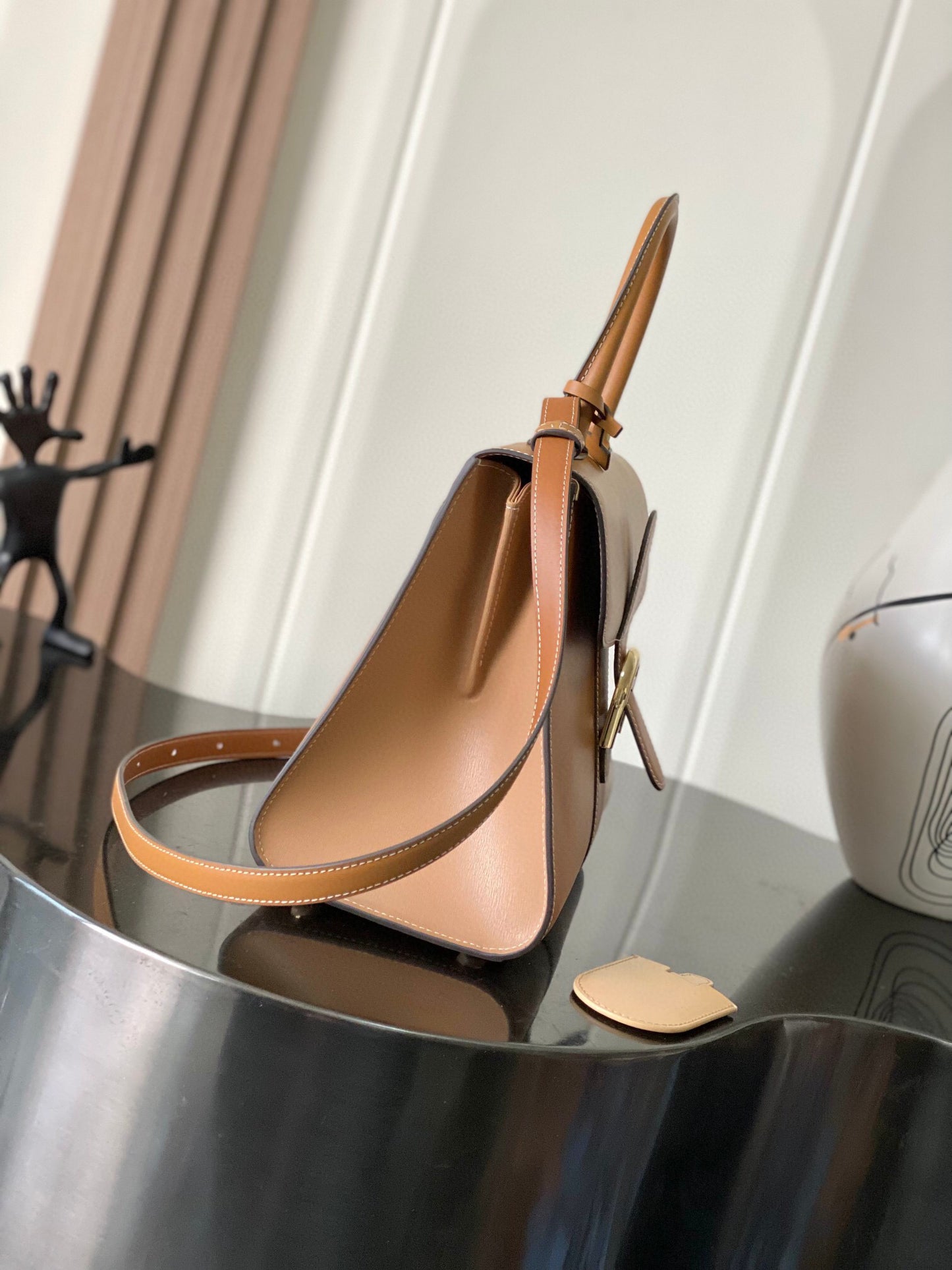 Delvaux Sling Bag (28＊15＊22cm)