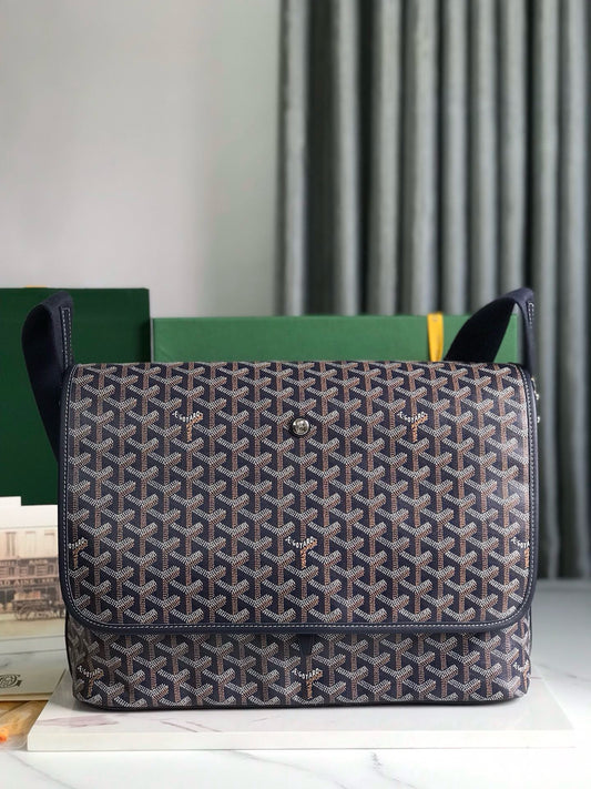 Goyard Messenger Bag 35x26x7.5cm